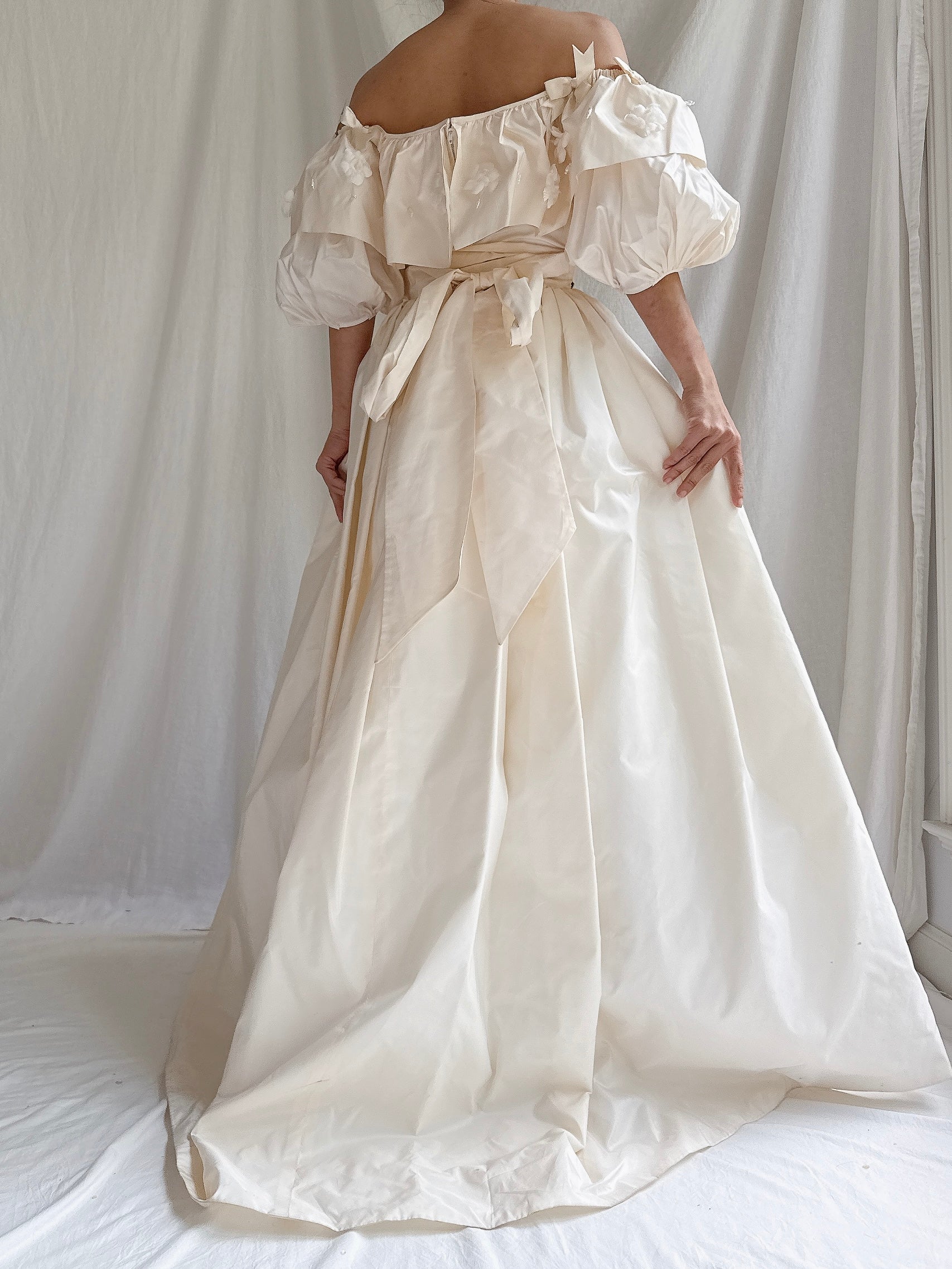 1980s Silk Taffeta Puff Sleeve Gown - XXS