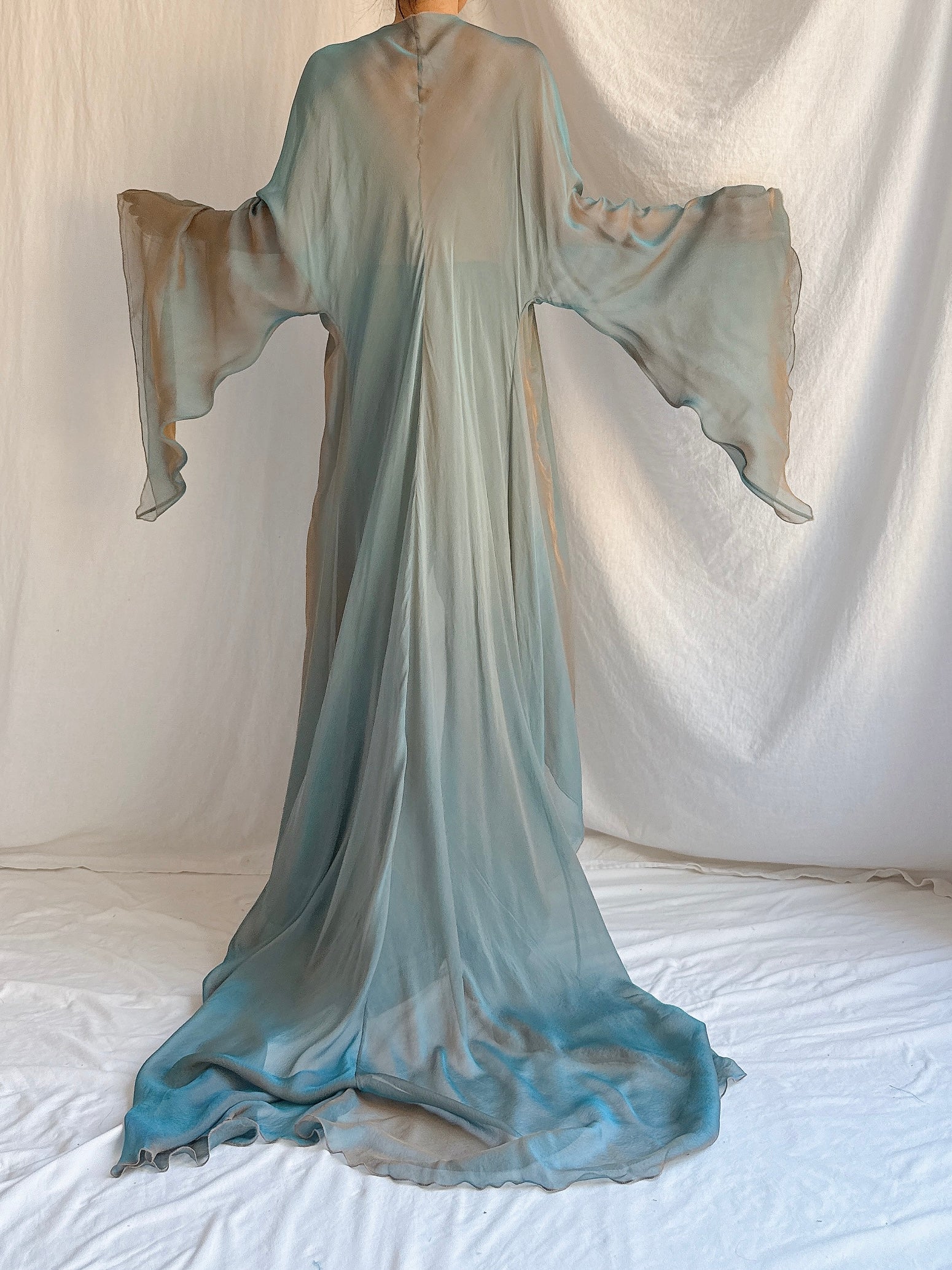 Vintage Silk Iridescent Set - OSFM