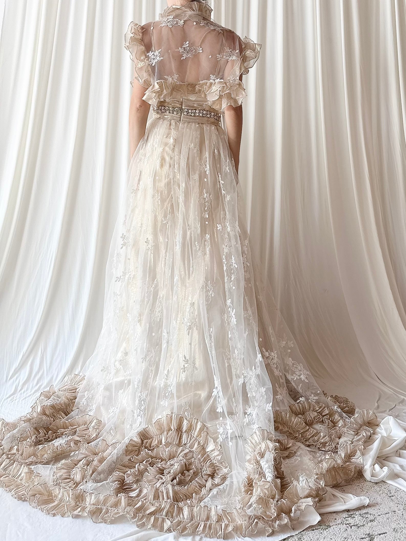 Vintage Gold Lurex and Lace Gown - Size 46/L