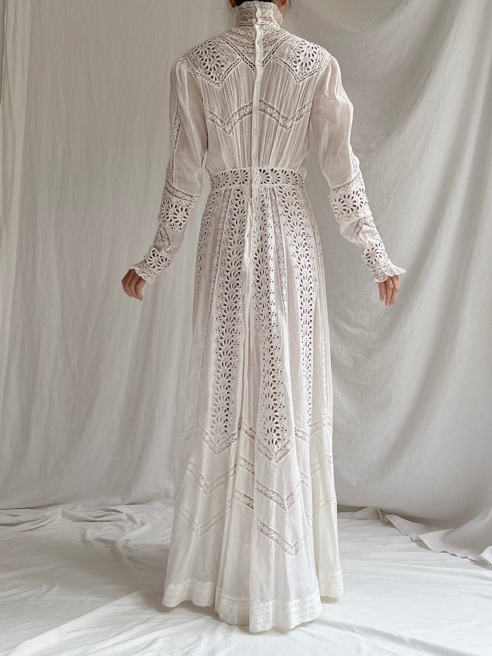 Victorian Cotton and Lace Dress - XS