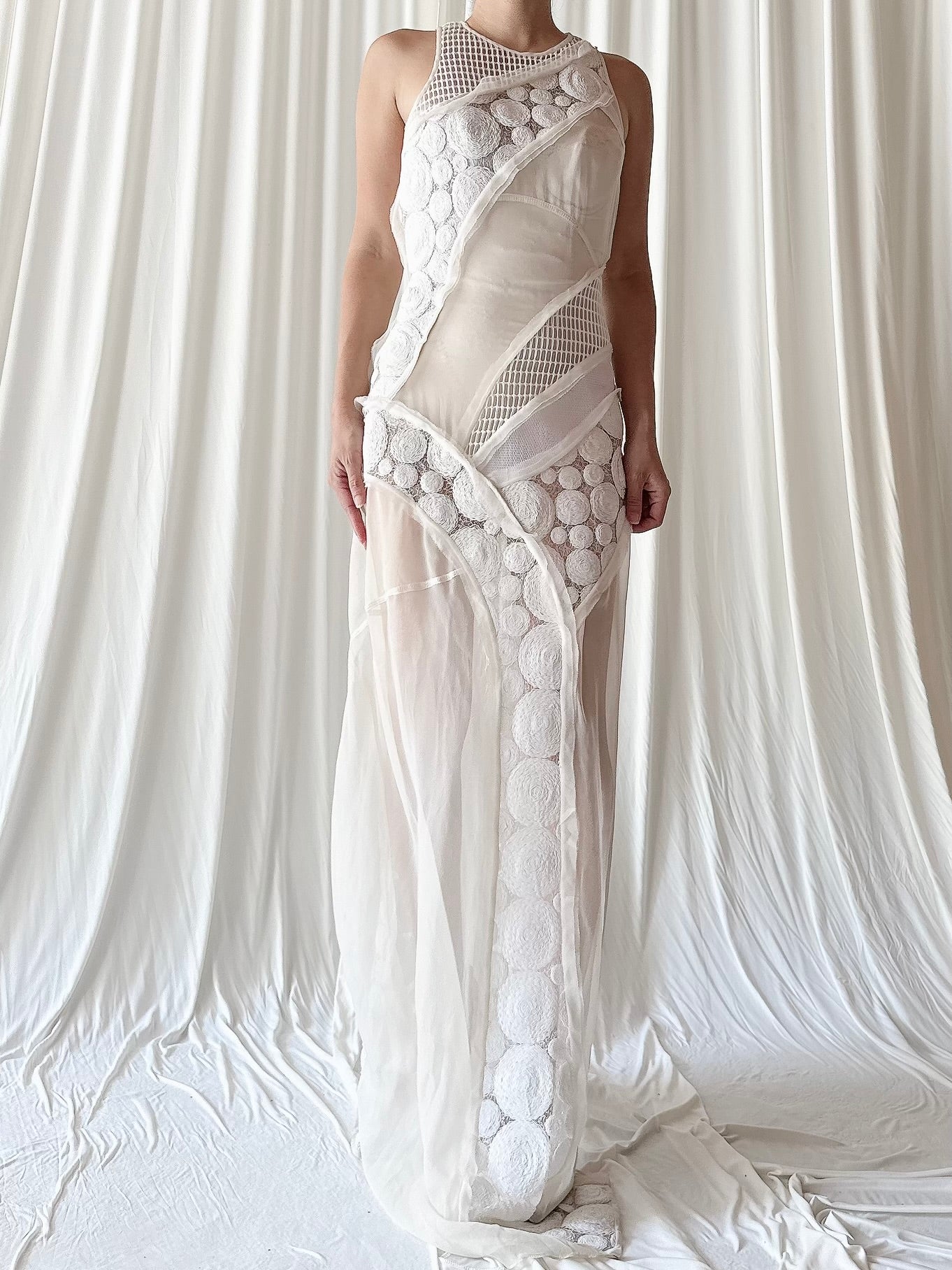 2014 Vera Wang Silk Embroidered Gown - S/2/4