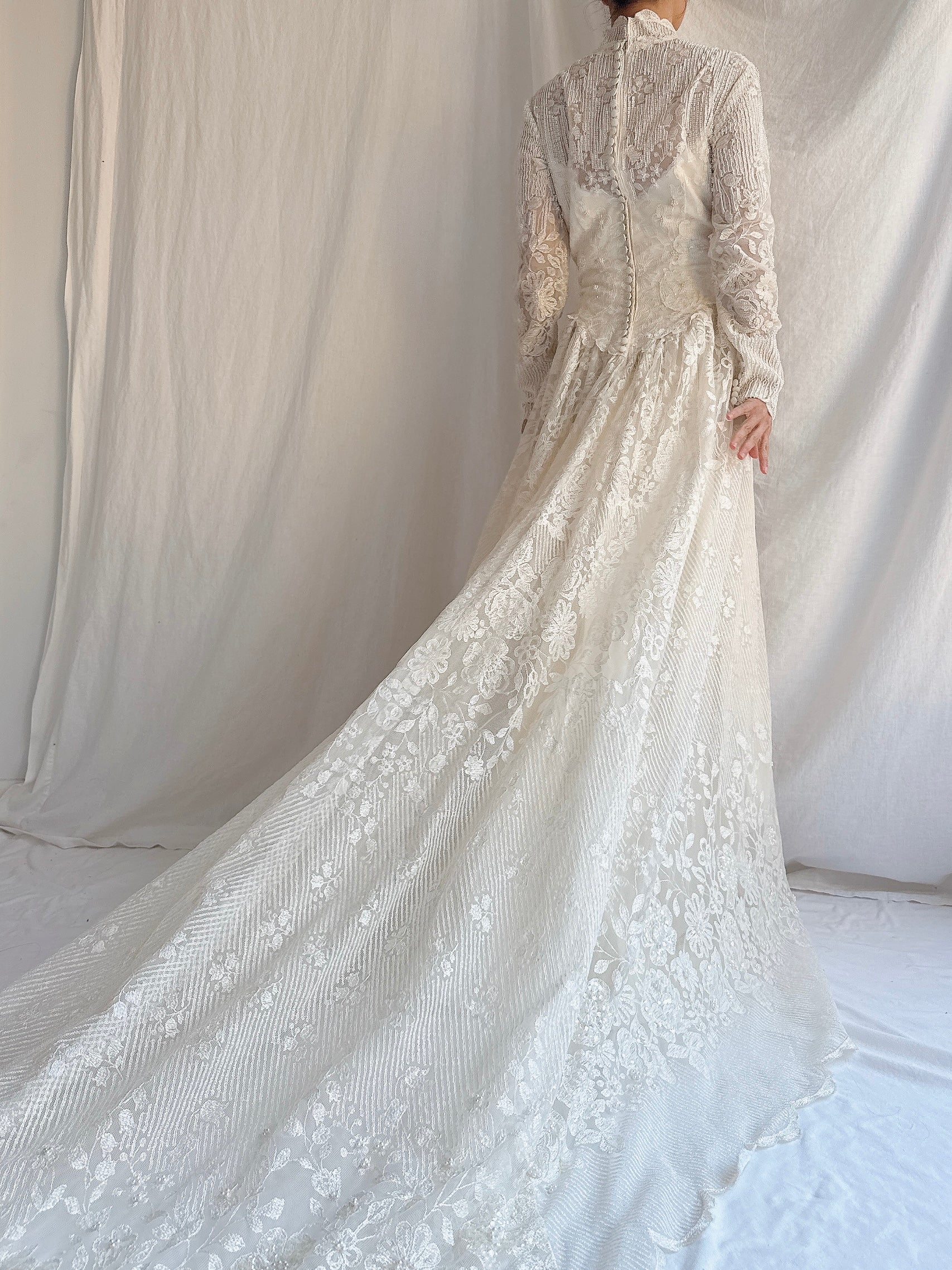 Vintage Embroidered Beaded Lace Gown - S