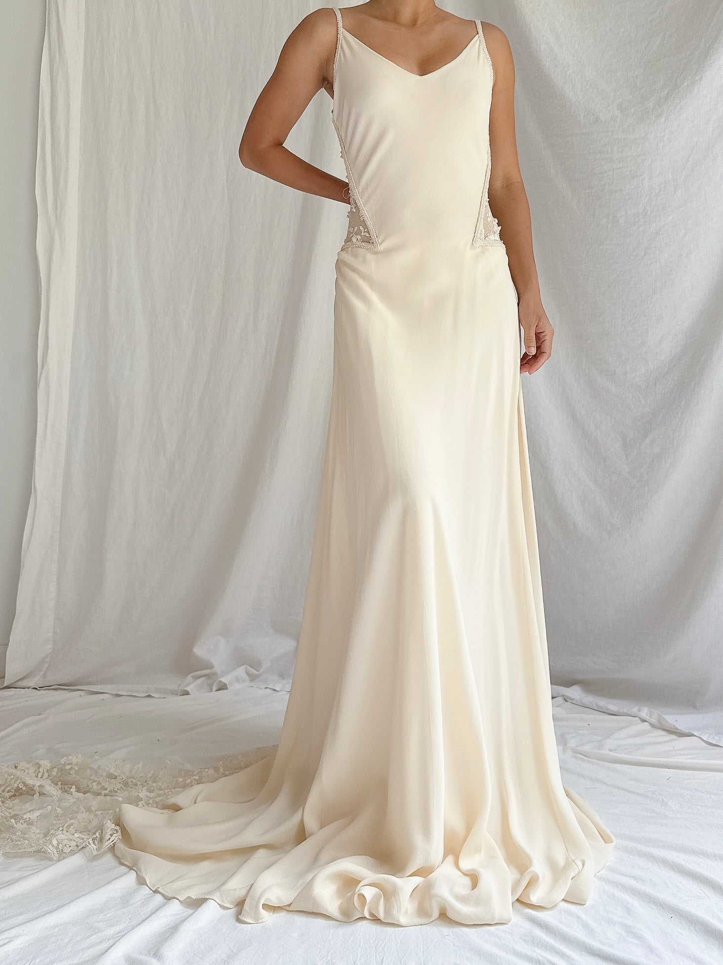 Vintage Silk Crepe and Lace Gown - S/M/6