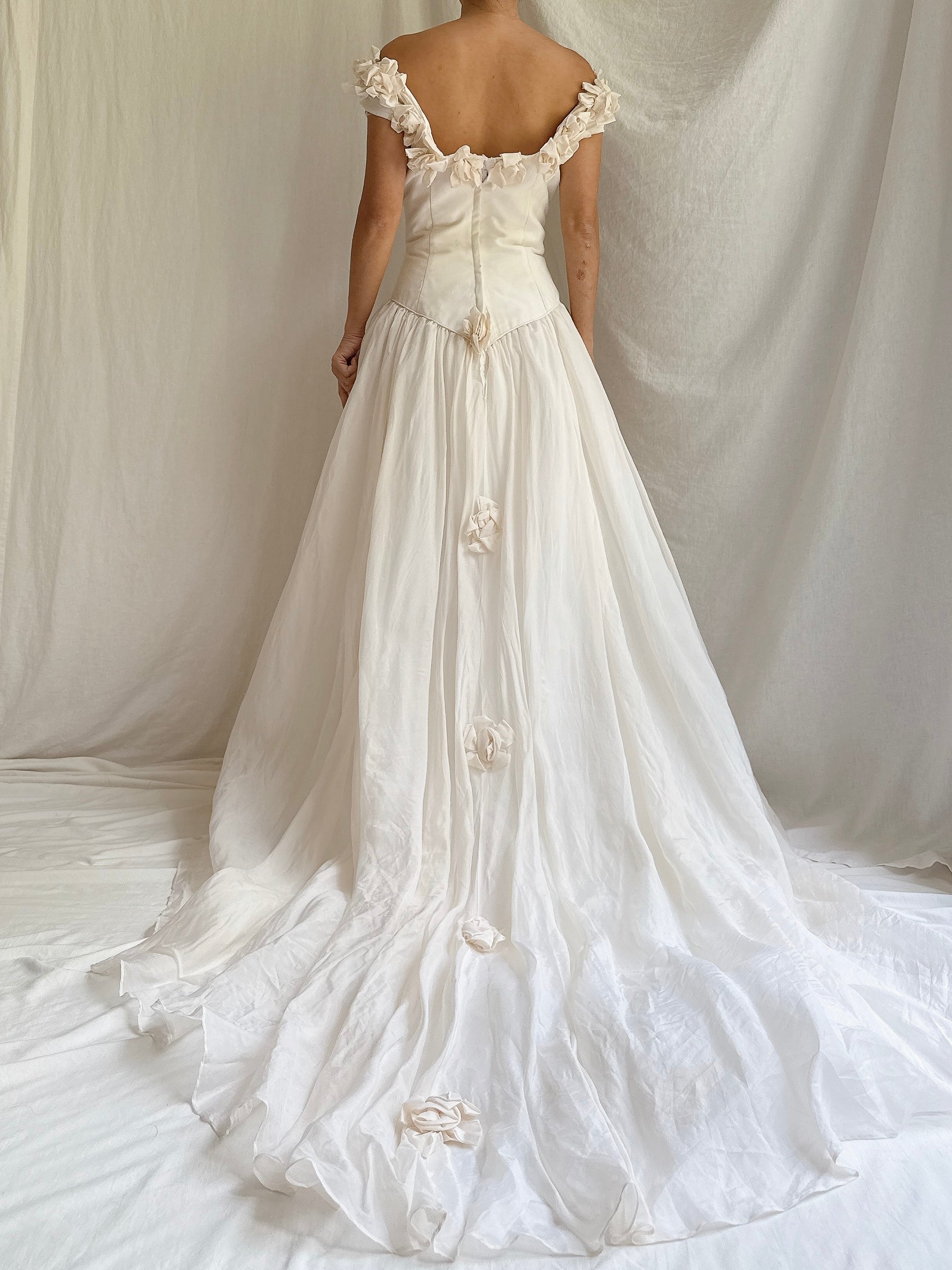 Silk Organza Off-the-Shoulder Gown - M