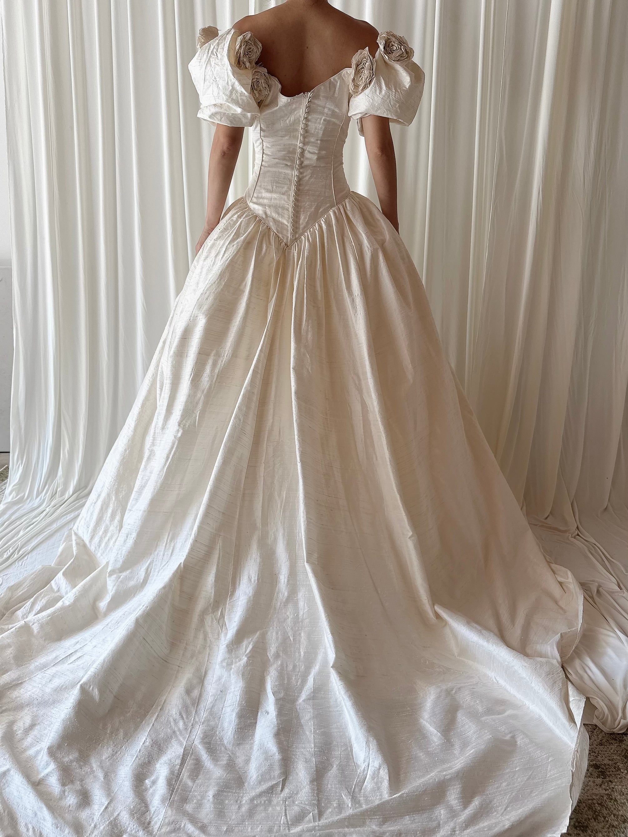 Vintage Raw Silk Puff Sleeve Flower Gown - M/8