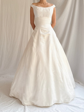 Vintage Monique Llhuilier Portrait Collar Gown - XS/2