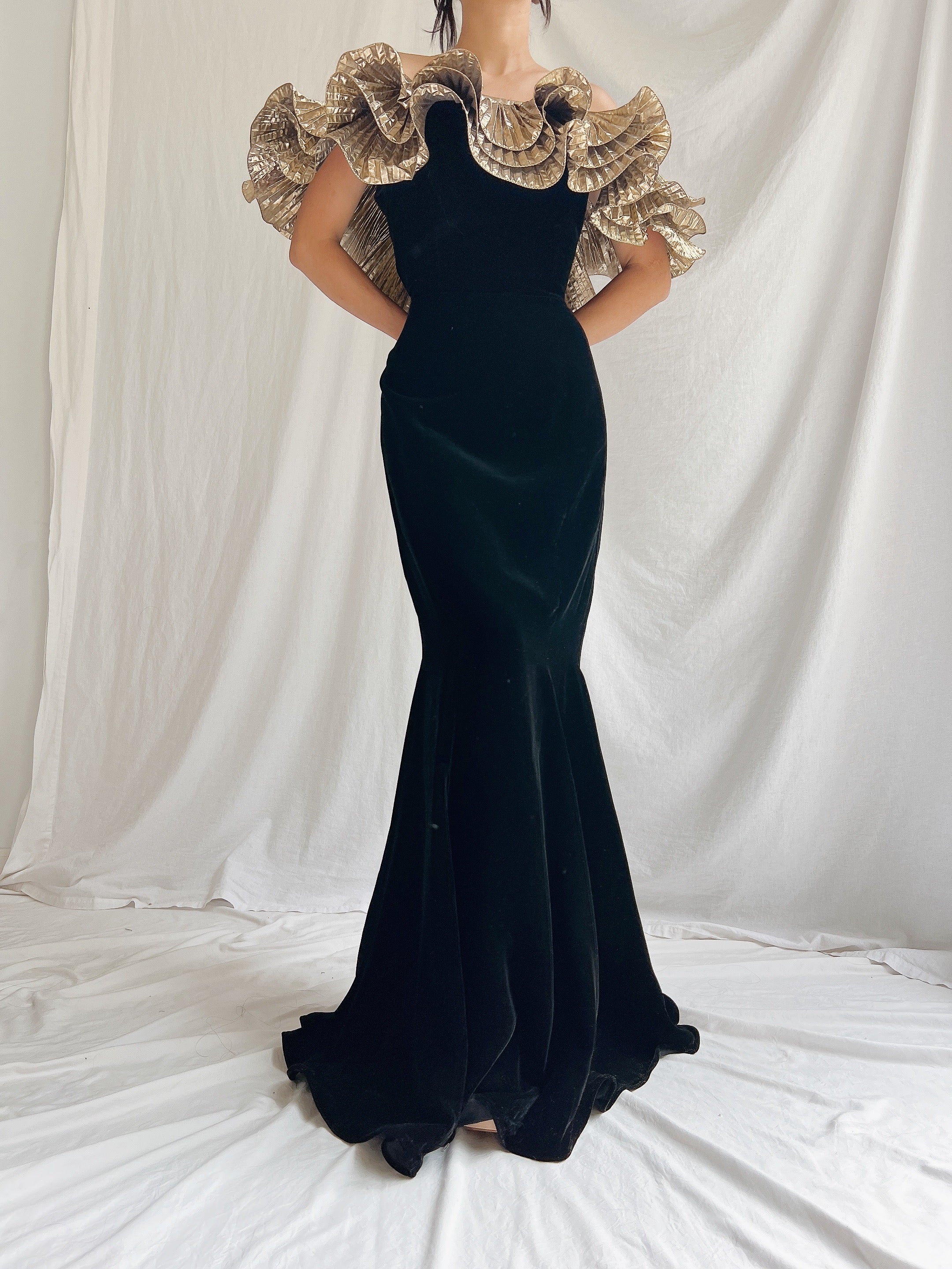 Vintage Velvet Off-the-Shoulder Gown - M