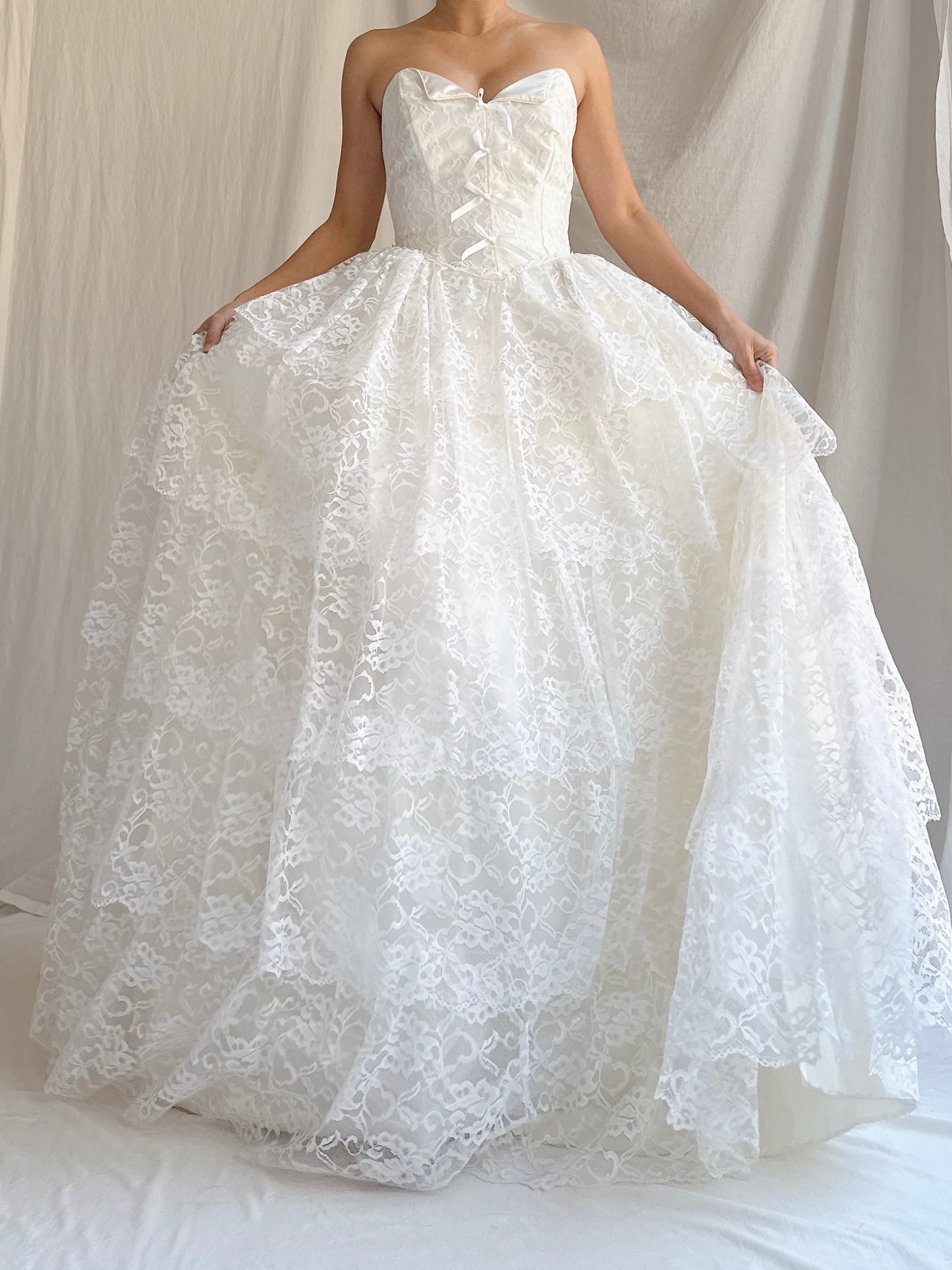 1980s Strapless Lace Gown - XXS