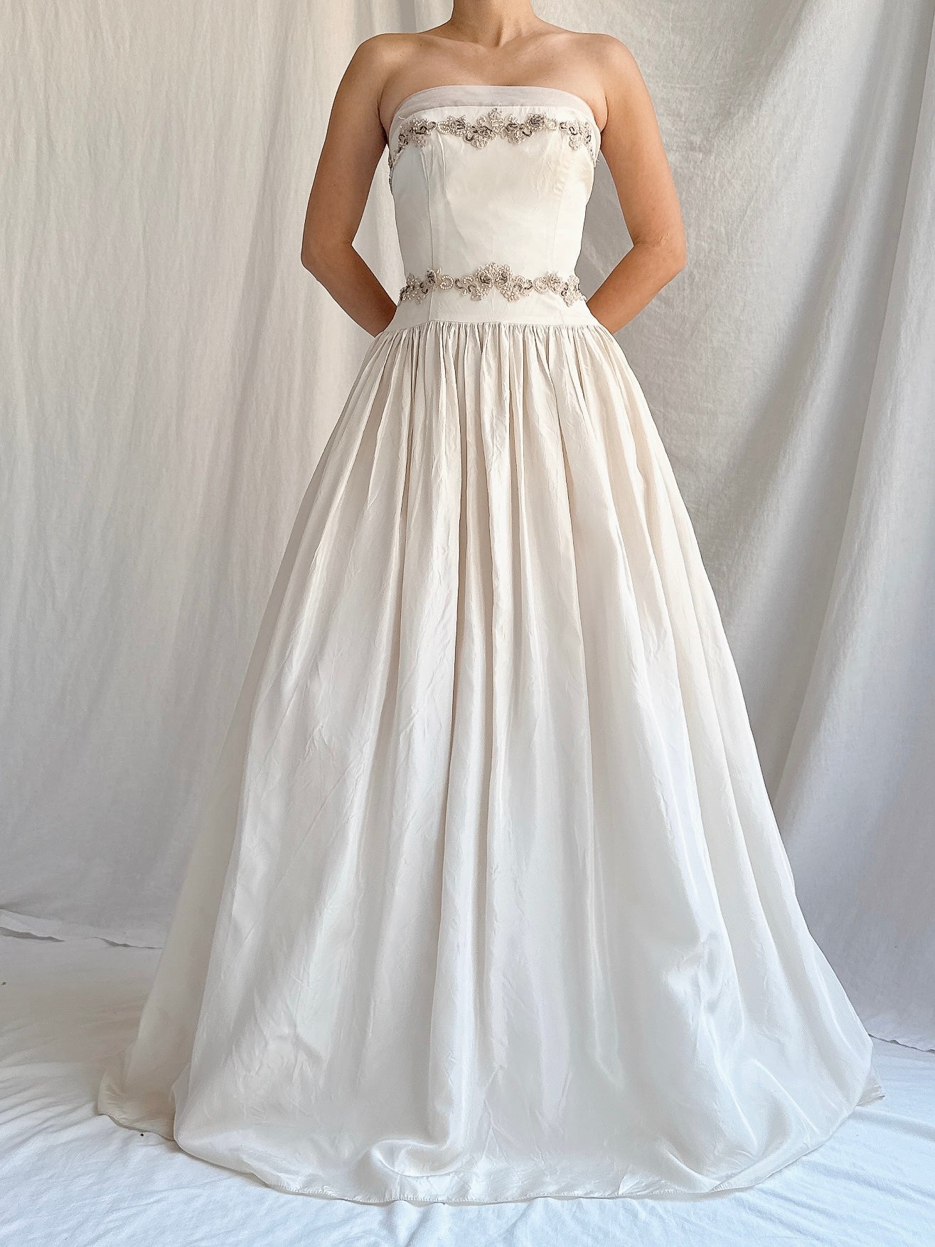 Vintage Cachet Oyster Dress - S/M 6