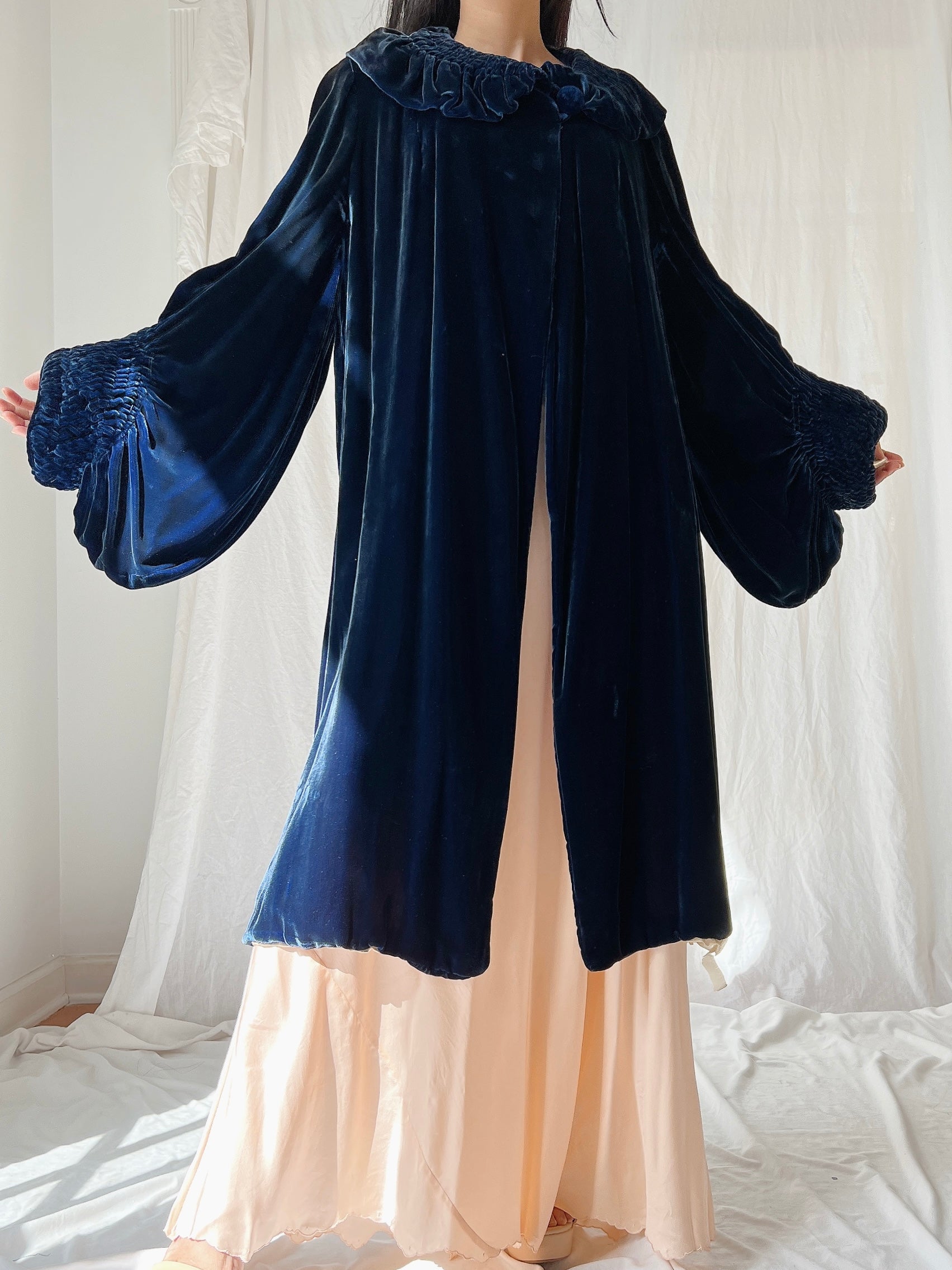1920s Silk Velvet Coat - S/M 1920s Silk Velvet Coat - S/M