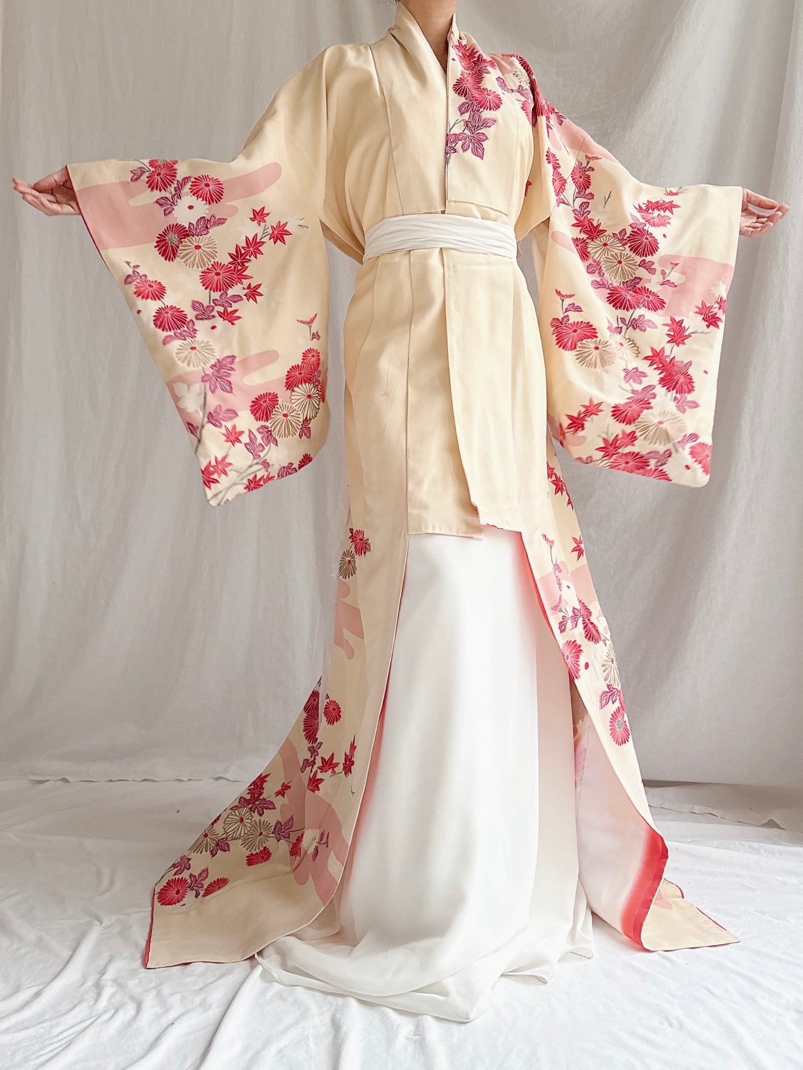 Vintage Silk Floral Kimono - OSFM