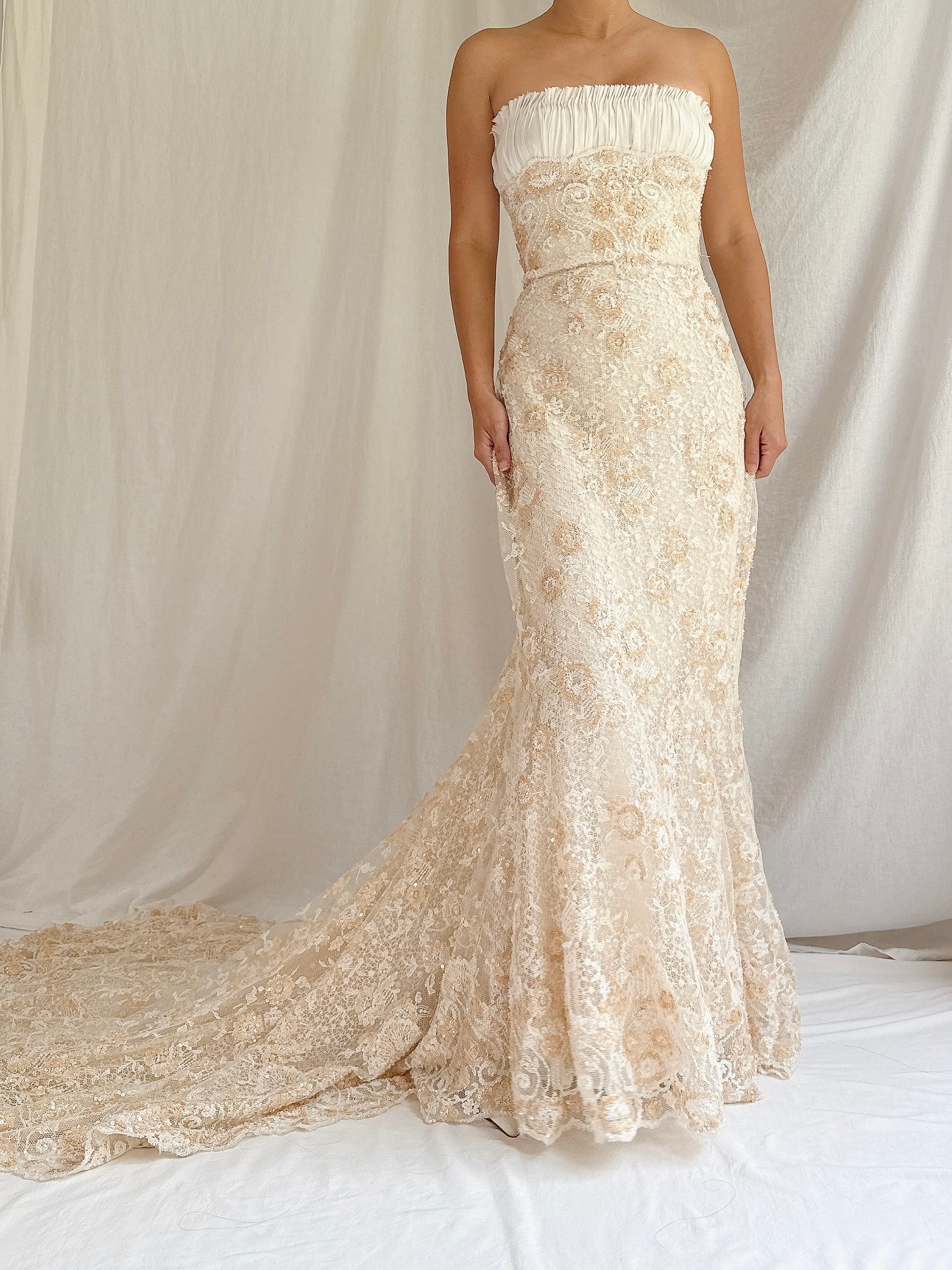 Vintage Pronovias Beaded Lace Gown - M/8