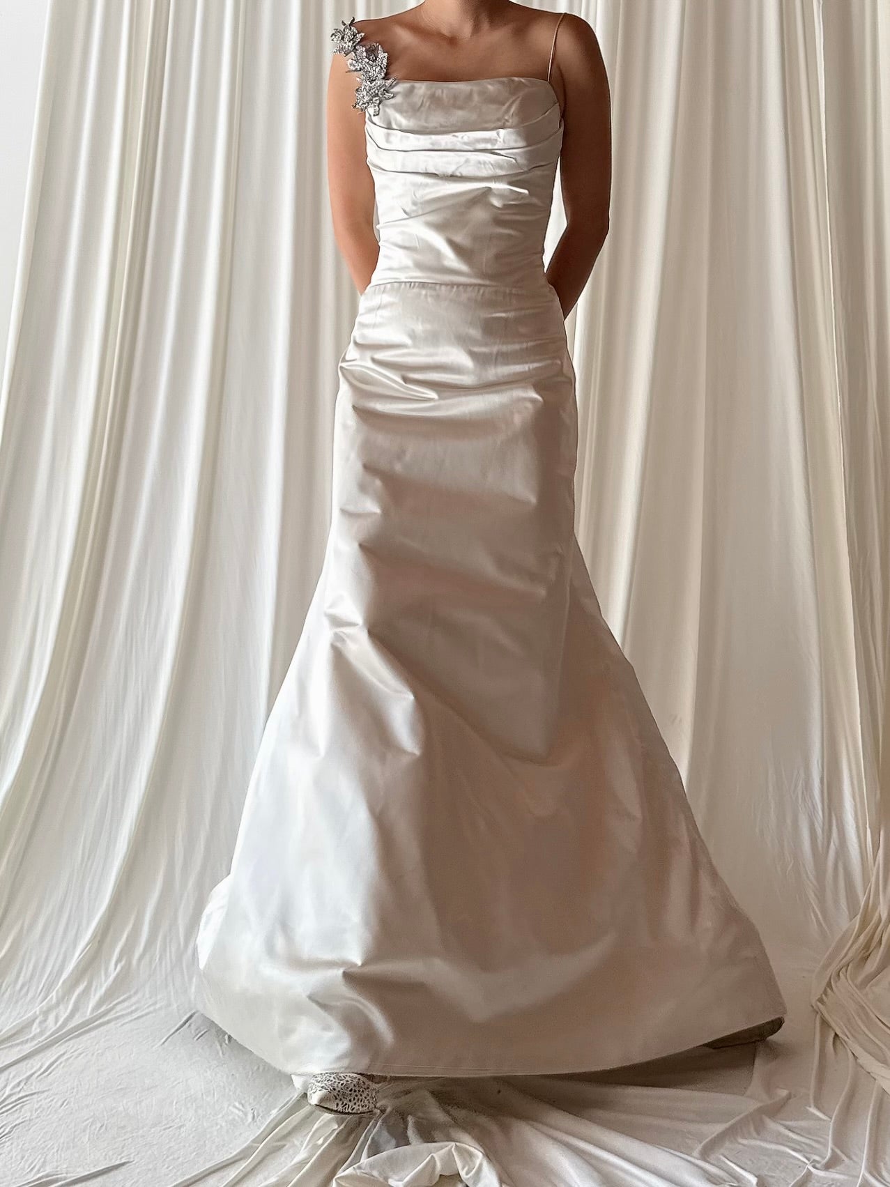 Vintage Vera Wang Silk Oyster Gown - XS