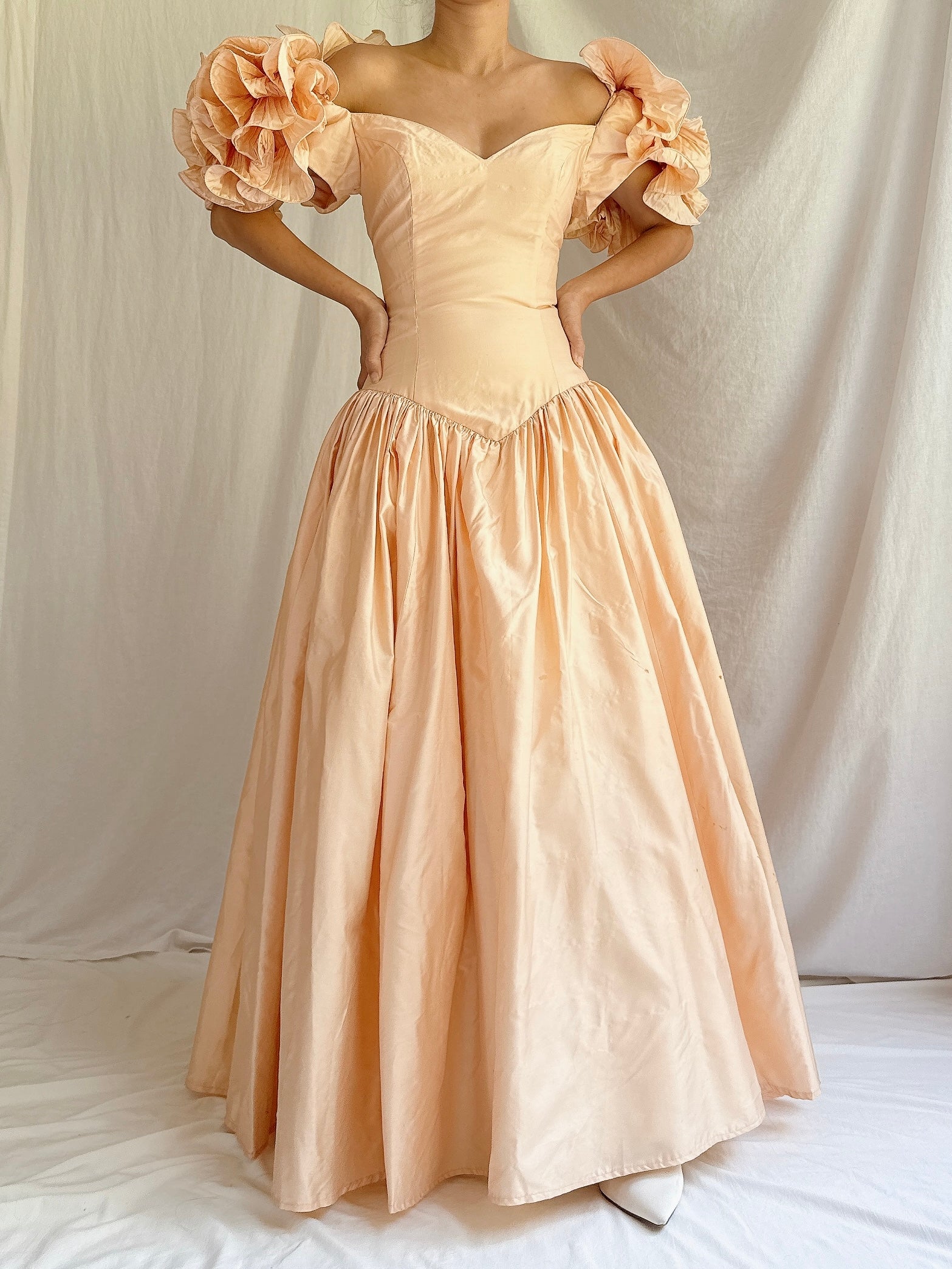 Vintage Peach Ruffled Sleeves Dress - S/M