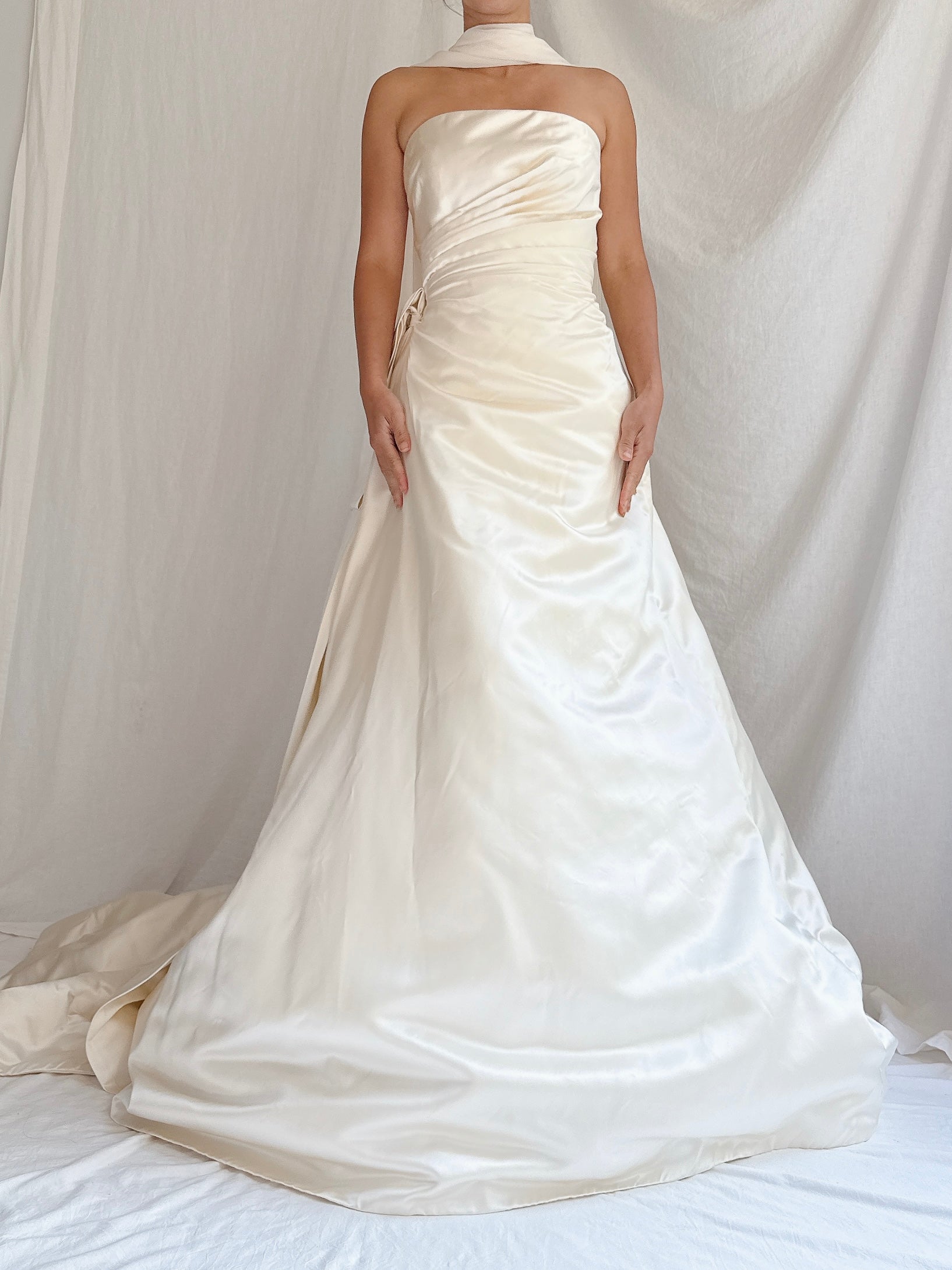 Vera Wang Silk Satin Strapless Gown - S/4/6