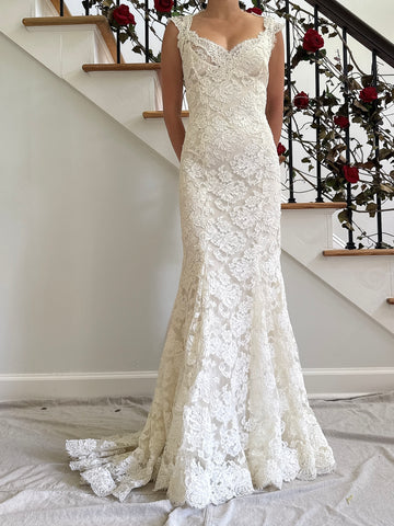 Vintage Monique Llhuilier Lace Gown - XS/S