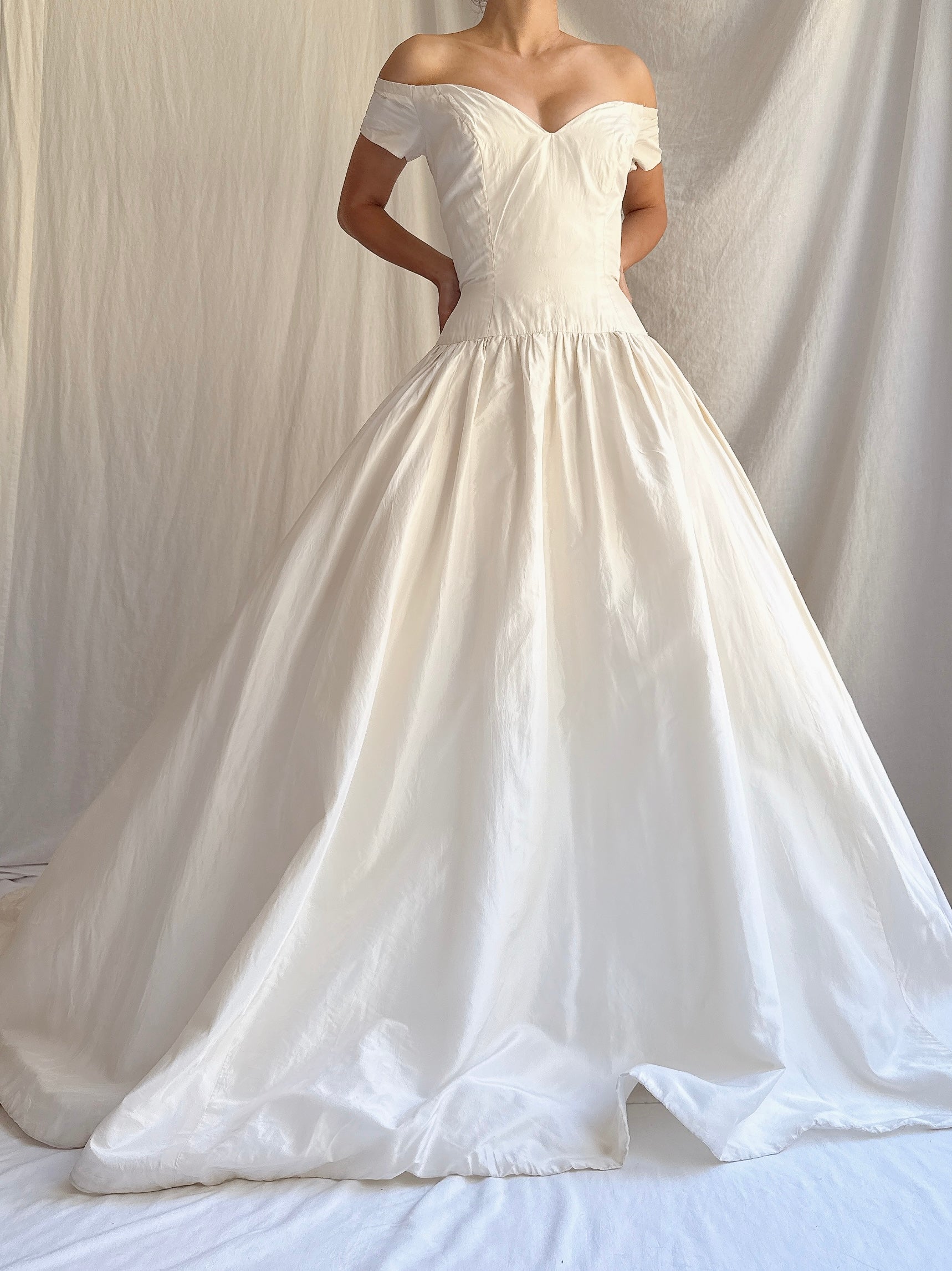 Vintage Silk Off-the-Shoulder Gown - M