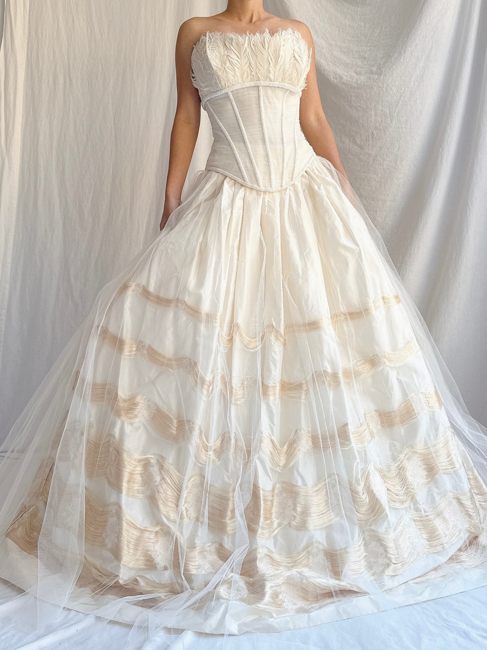 Vintage 2-Piece Feather Set - M