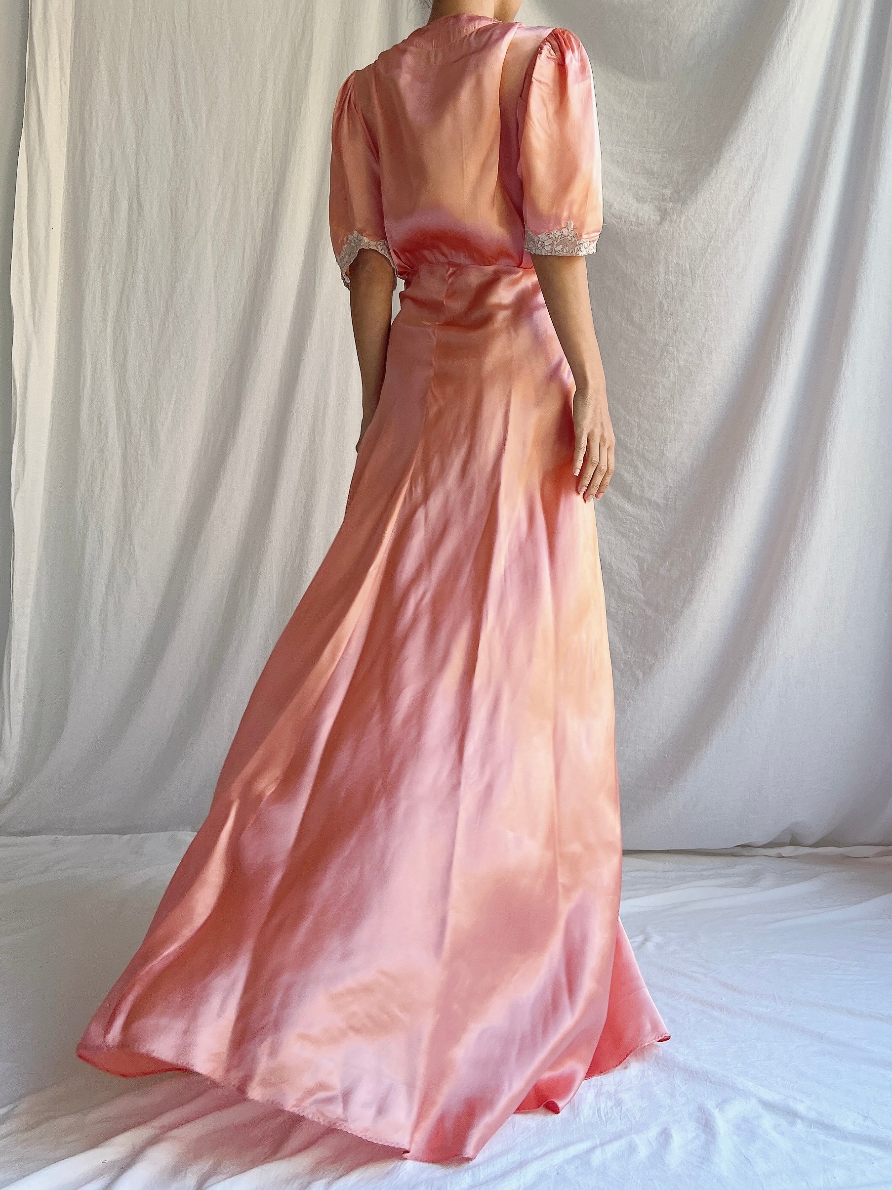 1930s Coral Peach Dressing Gown - M