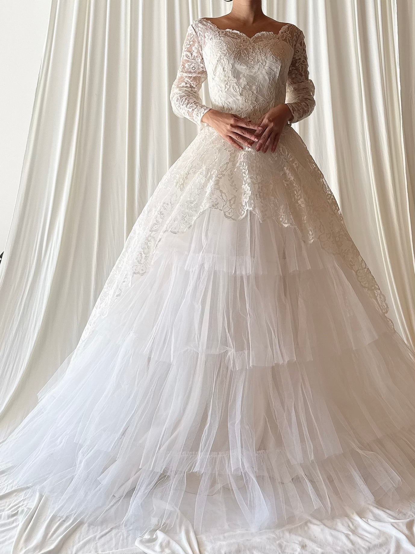 1950s Tulle Lace Gown - 4/6