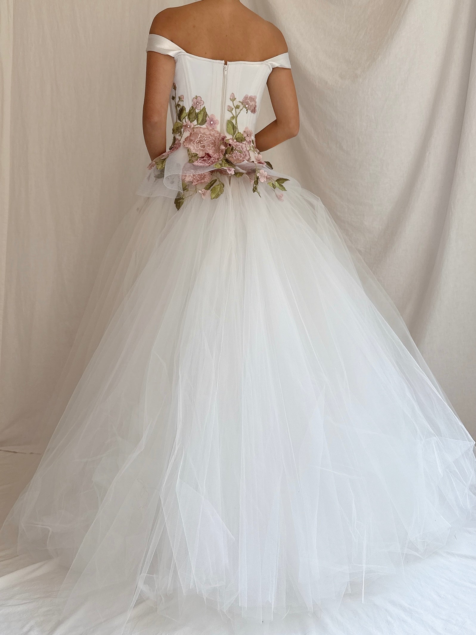 00 Juan Carlos Pinera Tulle Bustier Gown - XXS/00