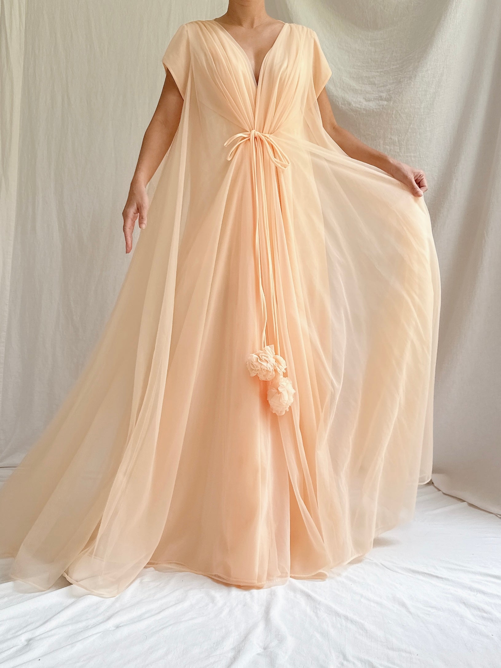 1950s Apricot Tricot Dressing Robe - OSFM