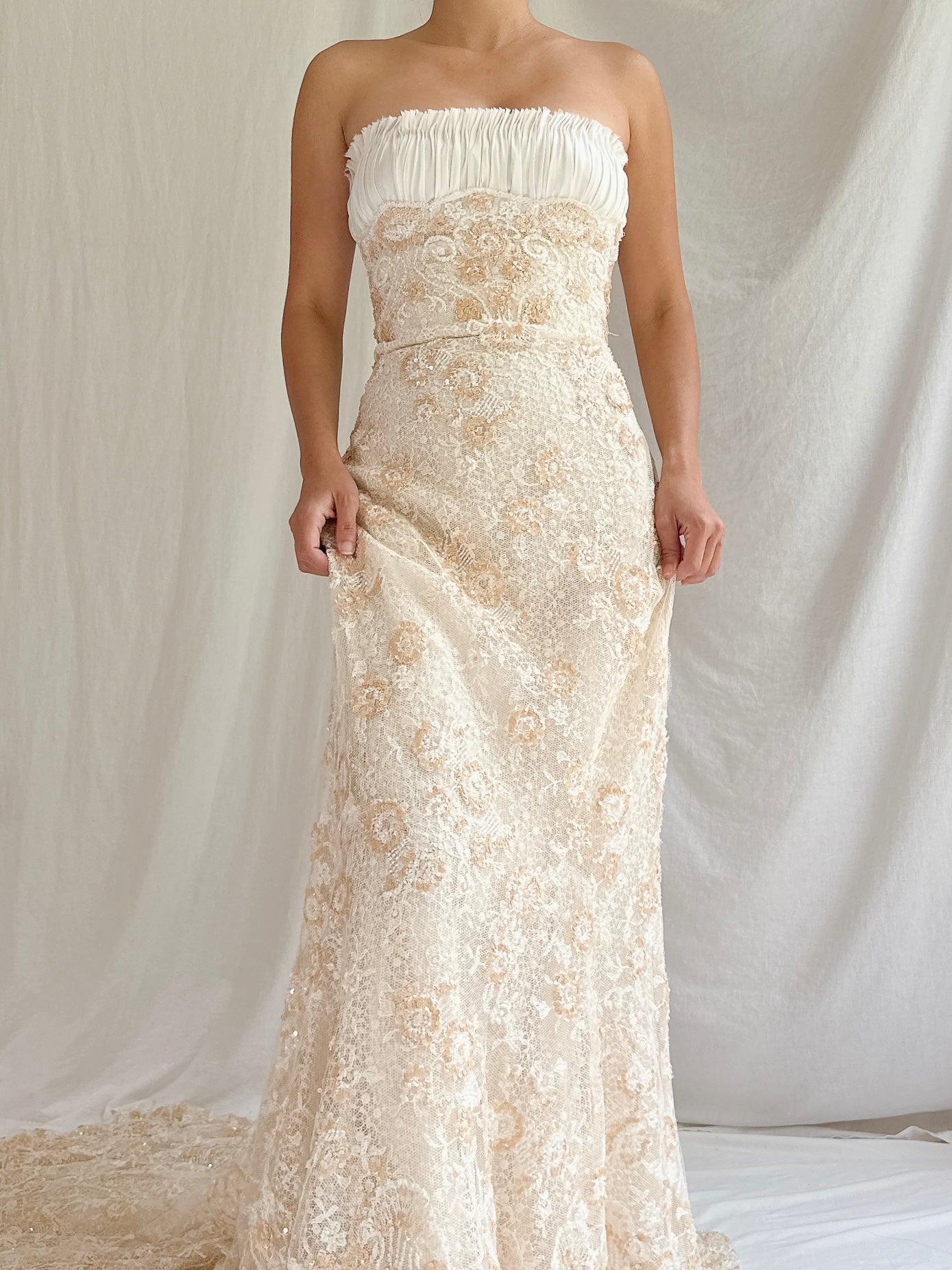 Vintage Pronovias Beaded Lace Gown - M/8