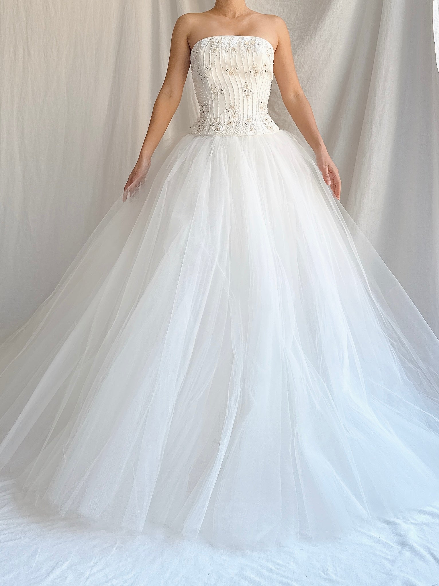 Vintage Paula Varsalona Couture Silk and Tulle Wedding Gown - M/8