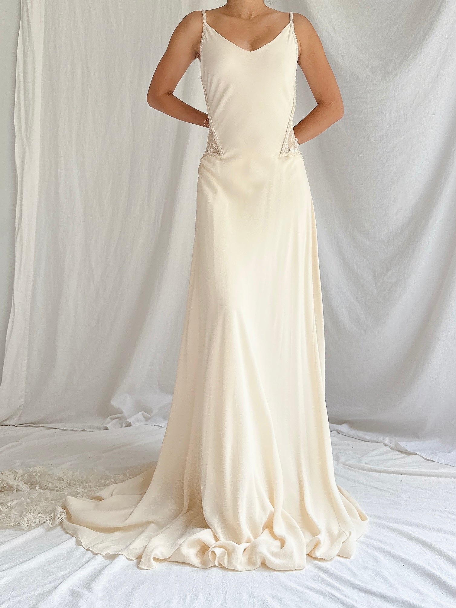Vintage Silk Crepe and Lace Gown - S/M/6