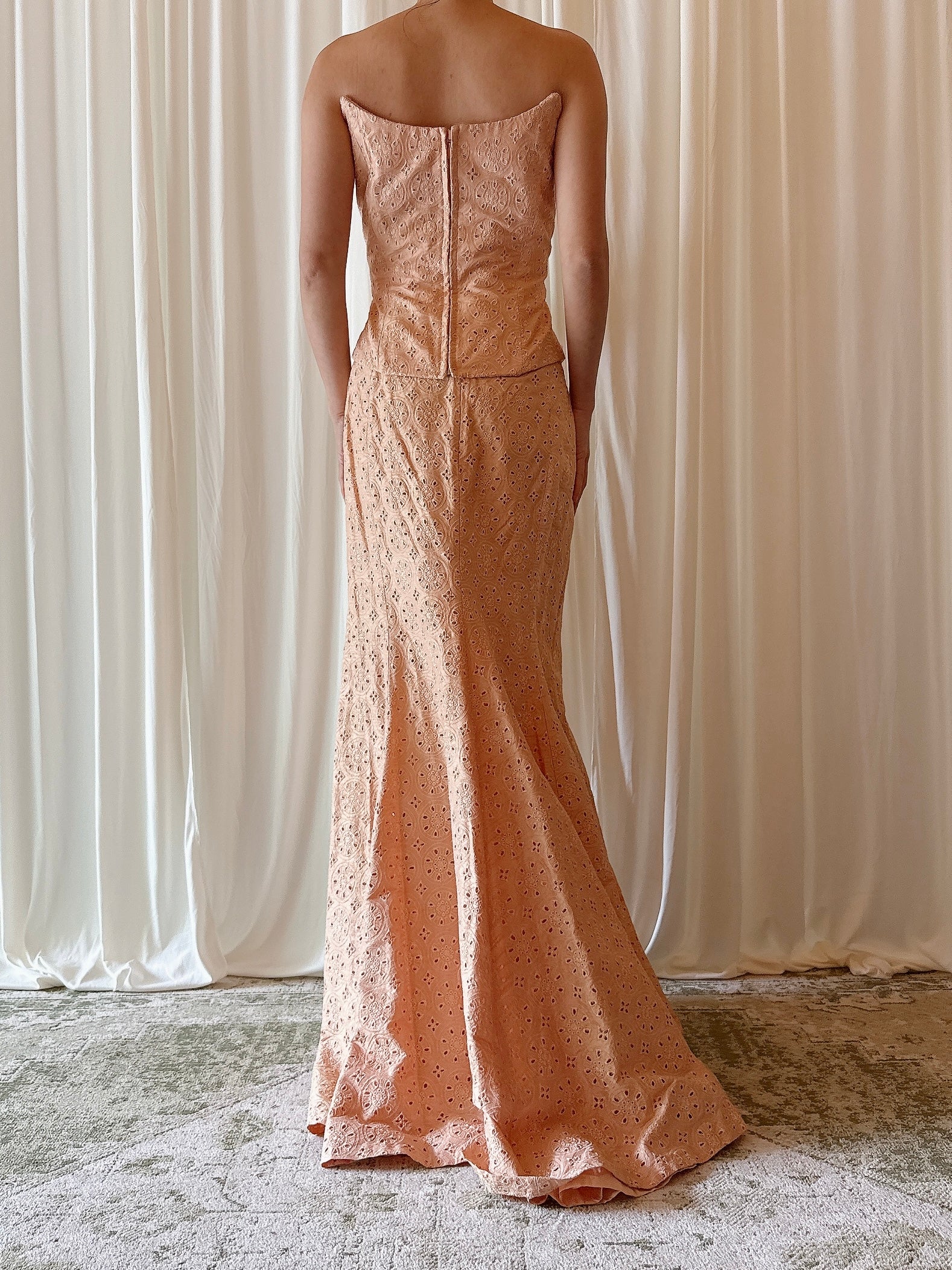 Vintage Embroidered Peach 2 Piece Set - Size 46