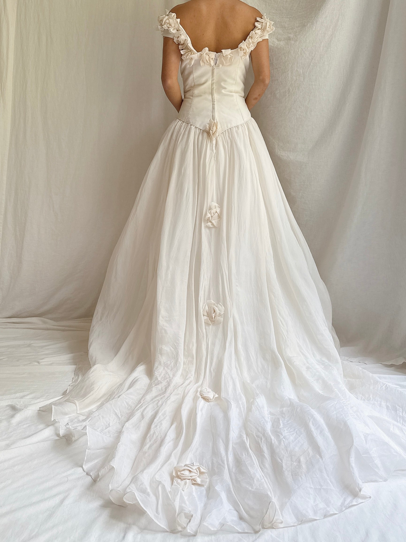 Silk Organza Off-the-Shoulder Gown - M