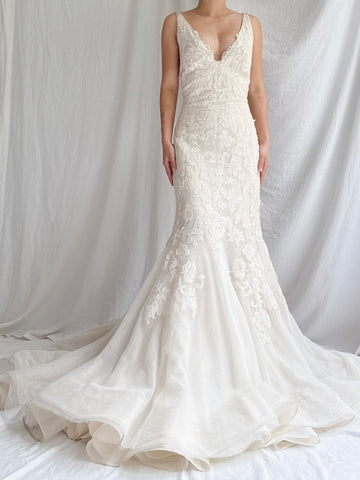 Vintage Liancarlo Couture Alencon Lace and Tulle Gown - S/6