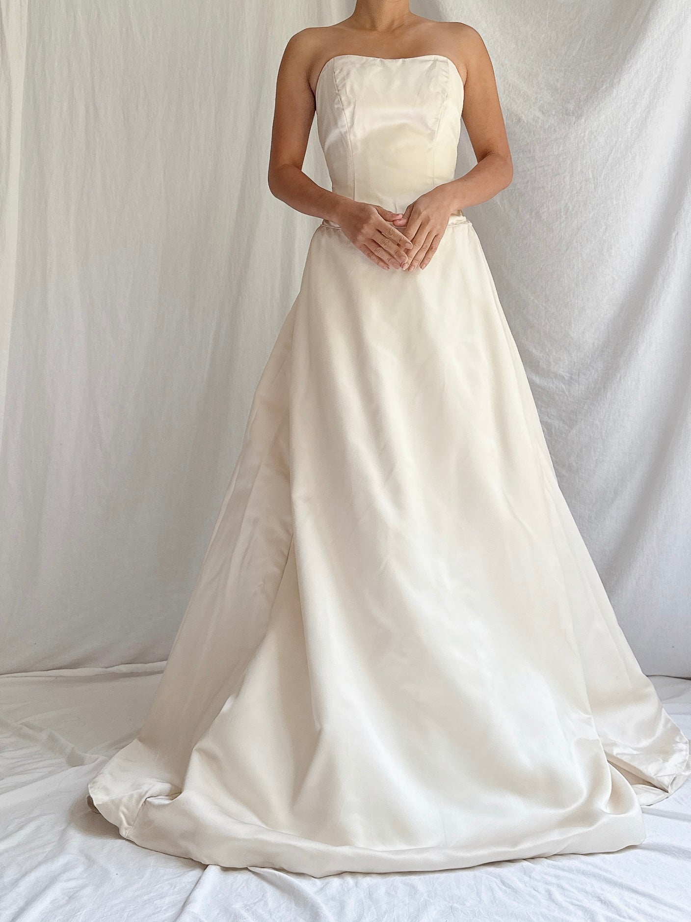 Vintage Couture Bridal Collection Satin Strapless Gown - S/8