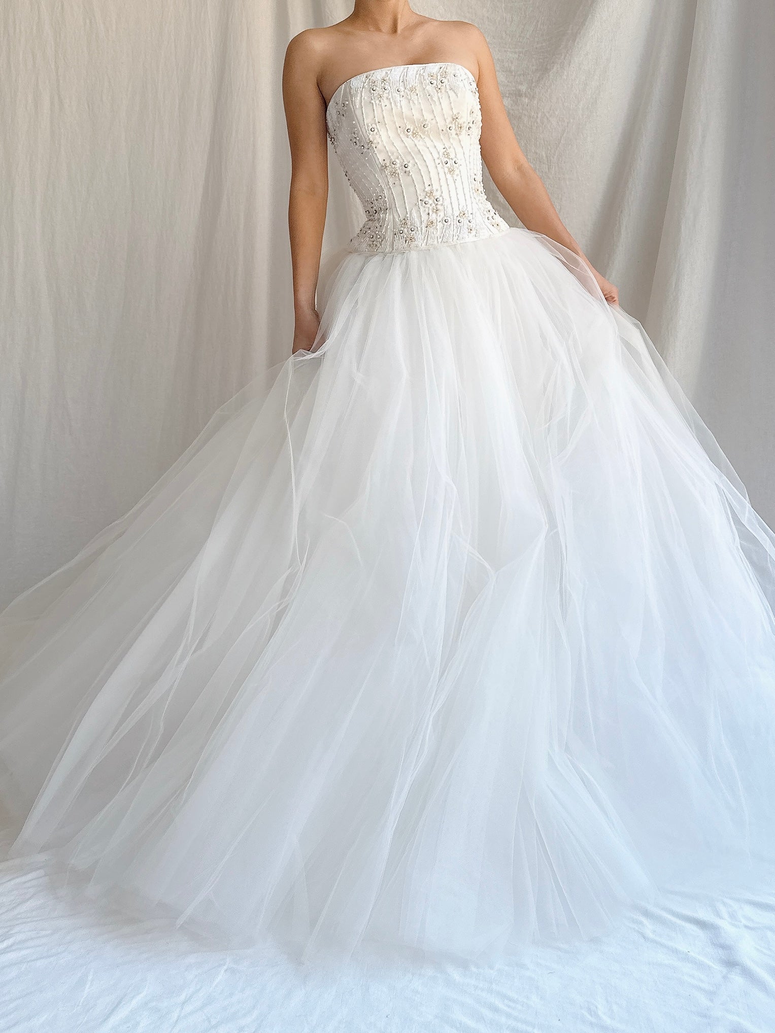 Vintage Paula Varsalona Couture Silk and Tulle Wedding Gown - M/8