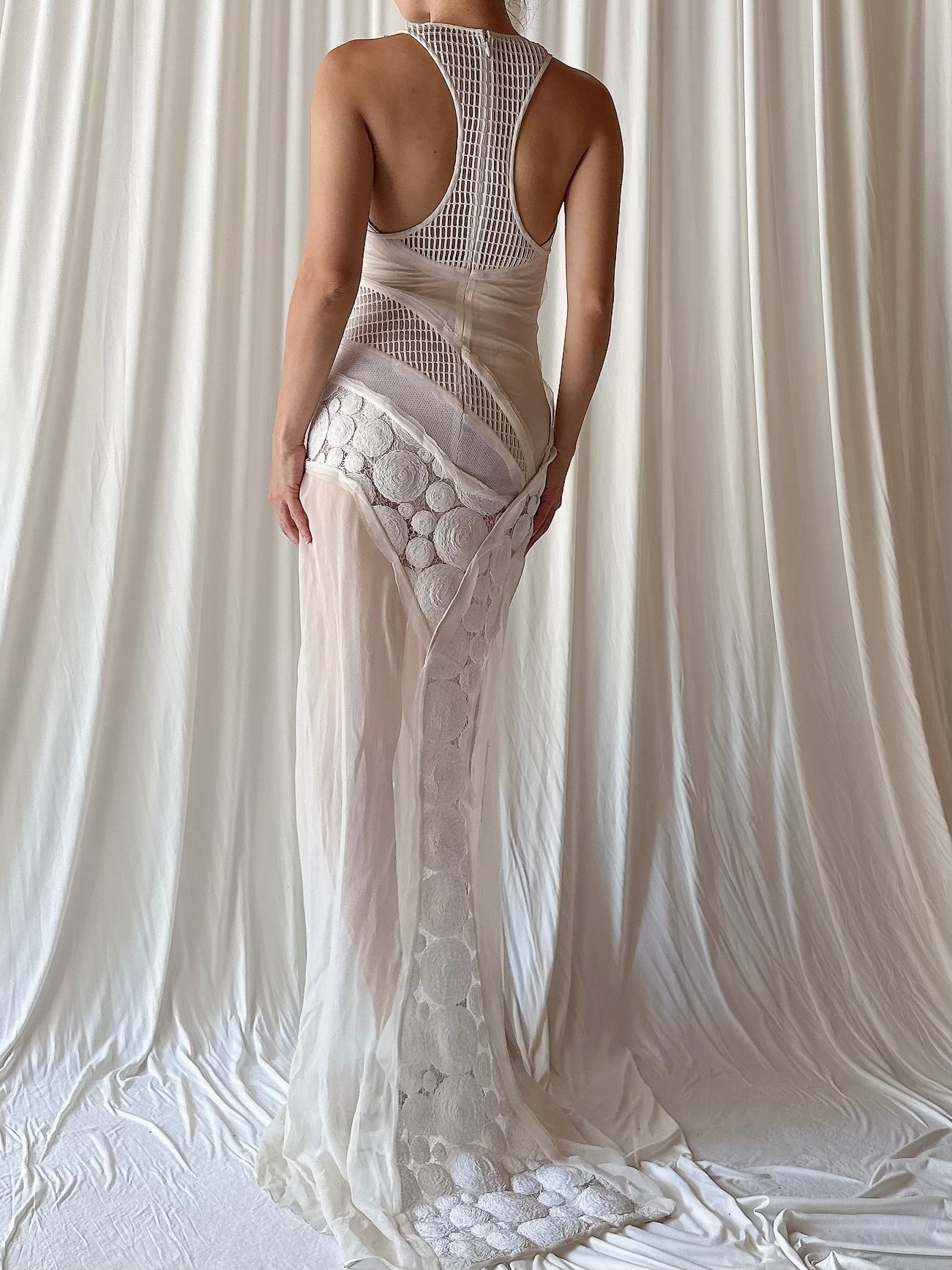 2014 Vera Wang Silk Embroidered Gown - S/2/4