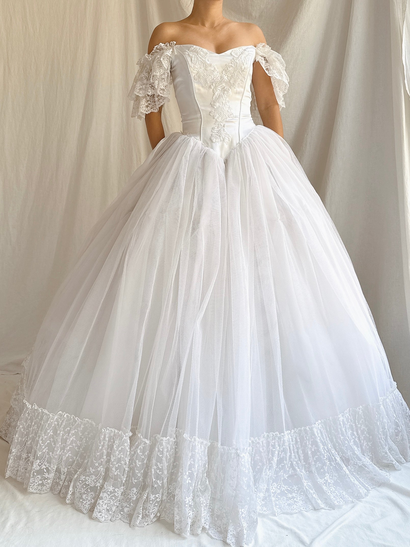 Vintage Tulle Off-the-Shoulder Gown - S