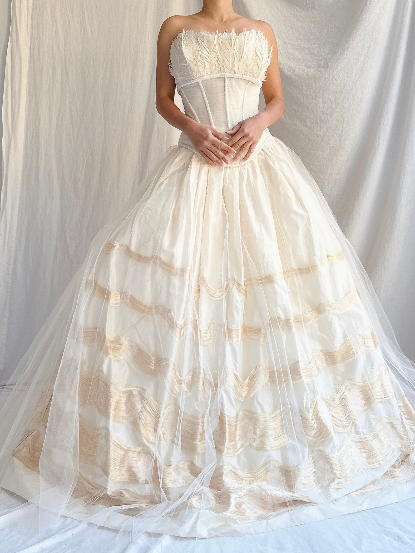 Vintage 2-Piece Feather Set - M