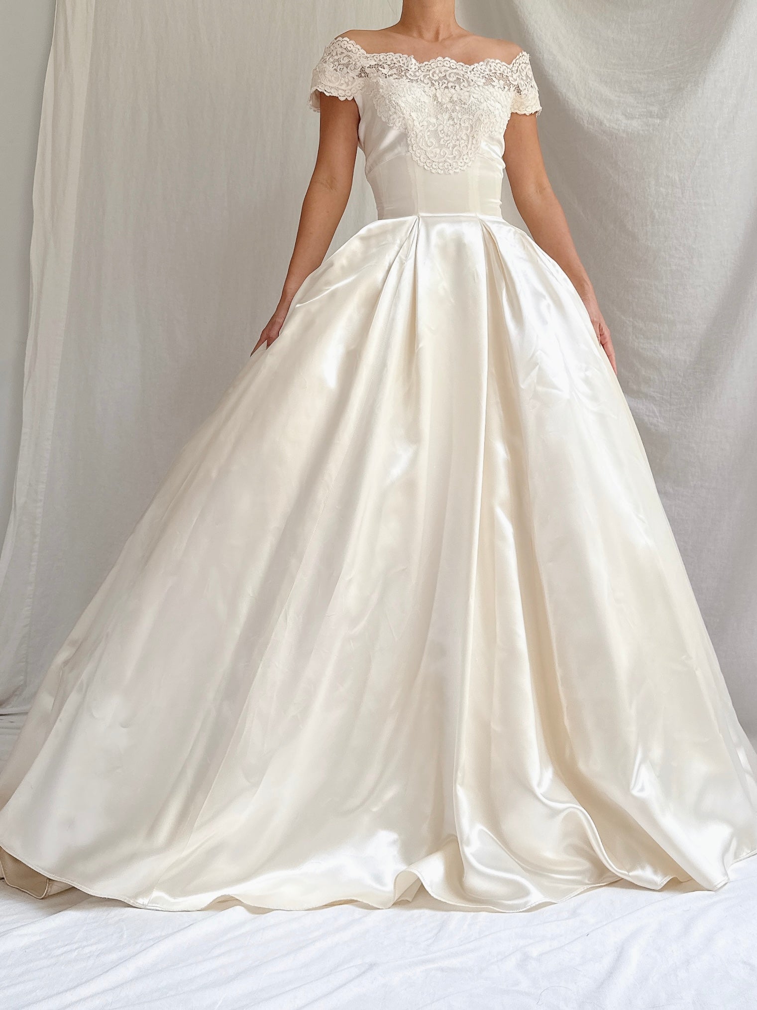 1950s Satin Off-the-Shoulder Gown - XS