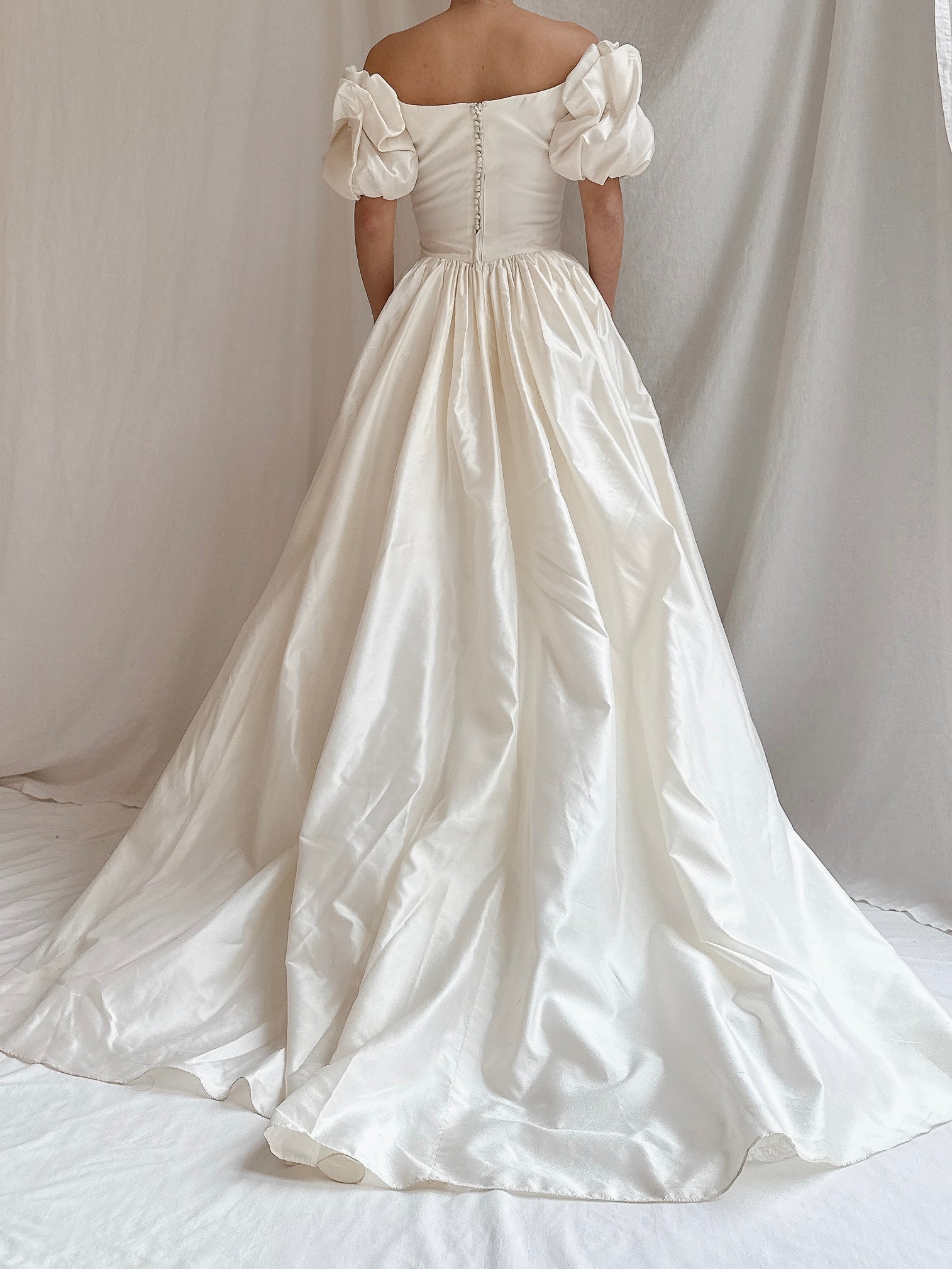 Vintage Silk Puff Sleeve Gown - XS