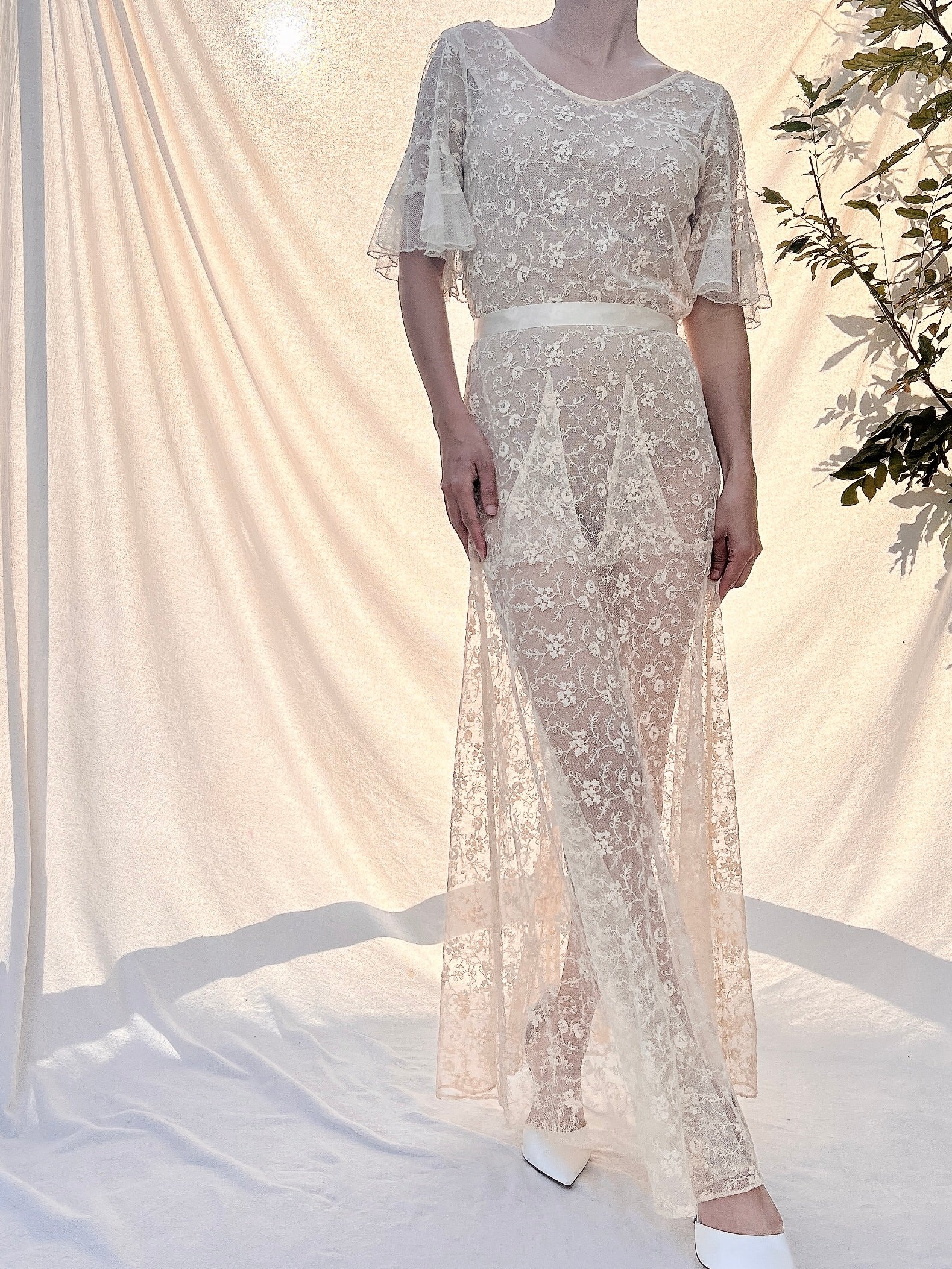 1930s Ivory Needle Lace Gown - XS