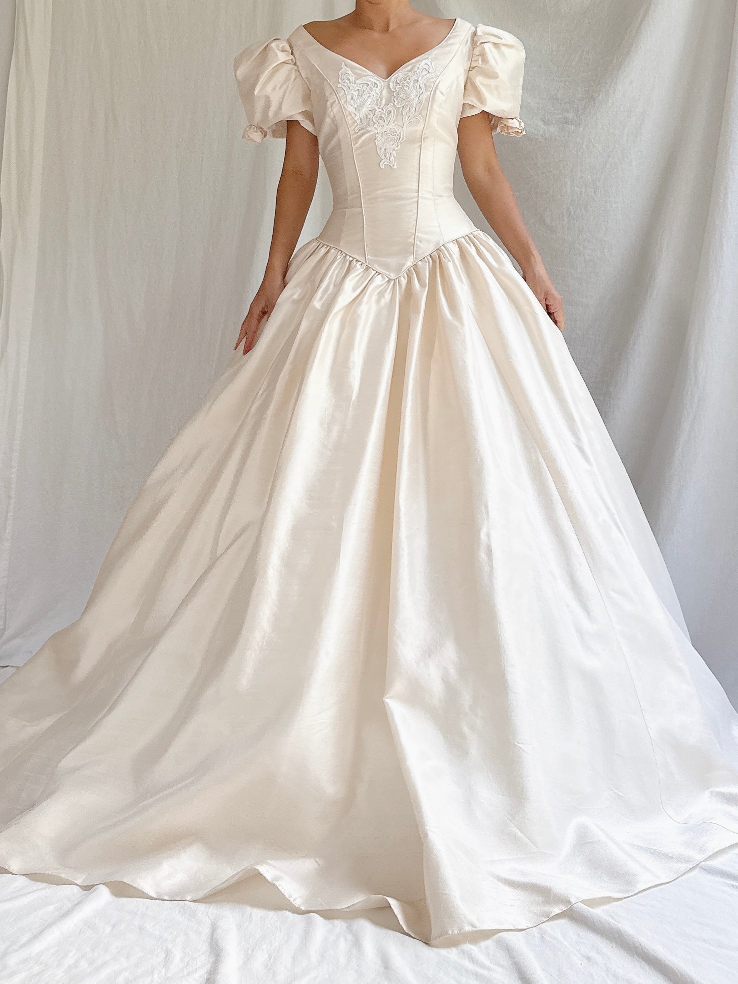 1990s Vintage Silk Puff Sleeve Gown - S/4