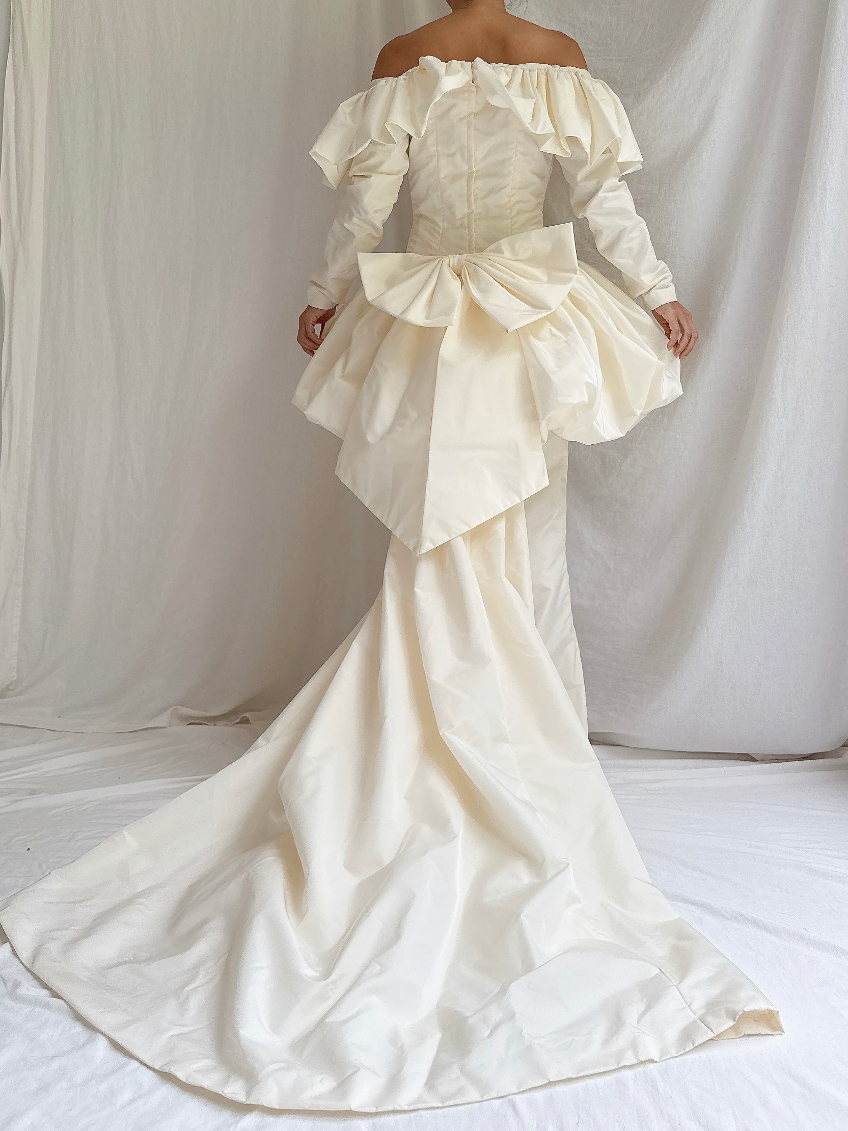 1980s Taffeta Peplum Bow Gown - XS