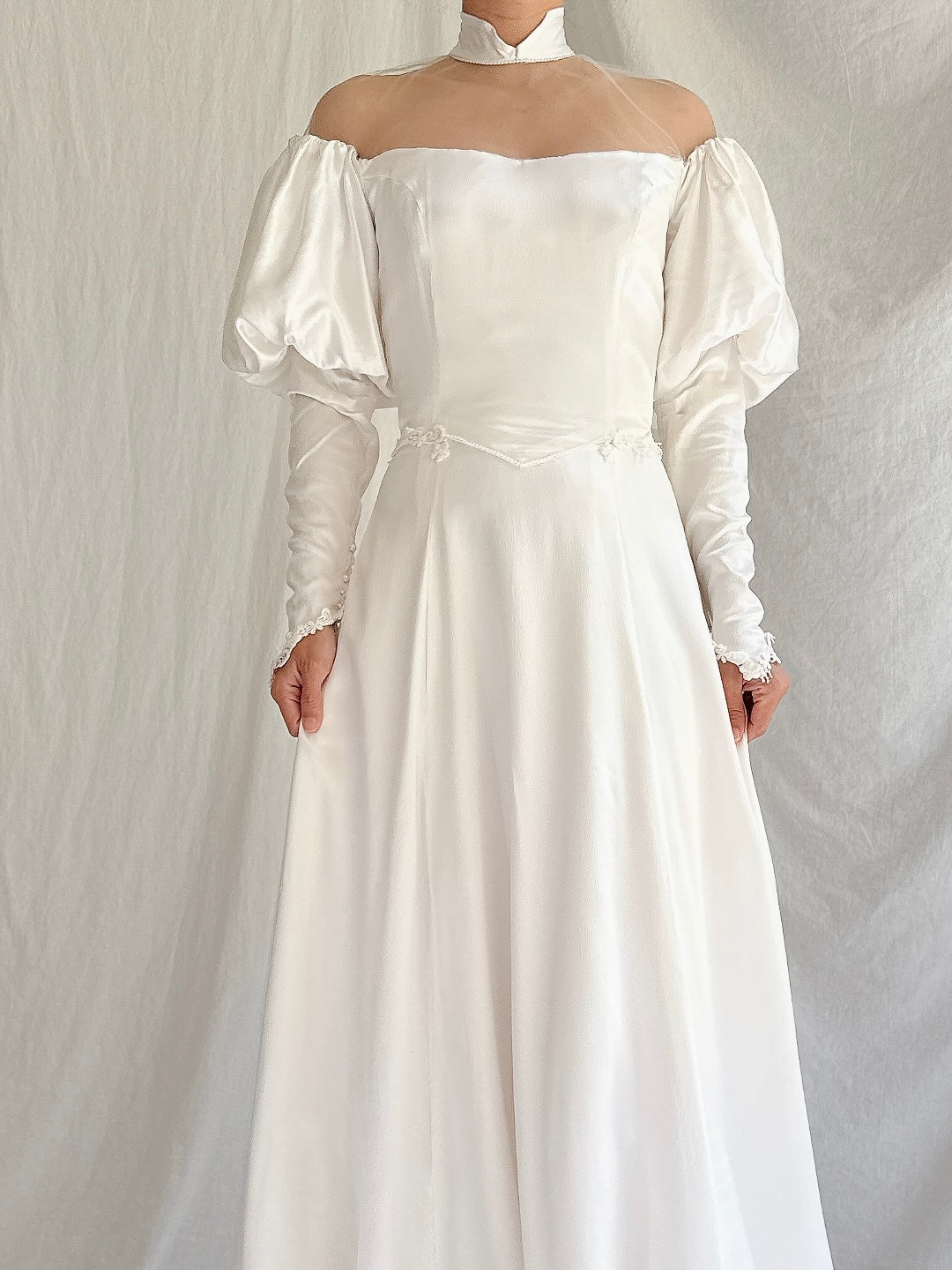 Vintage Juliet Sleeves Satin Gown - XXS