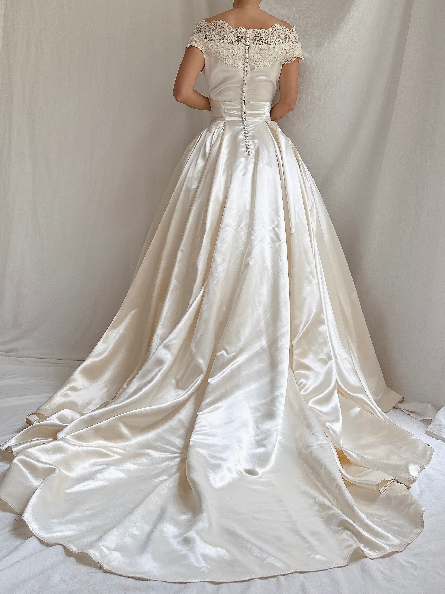1950s Satin Off-the-Shoulder Gown - XS