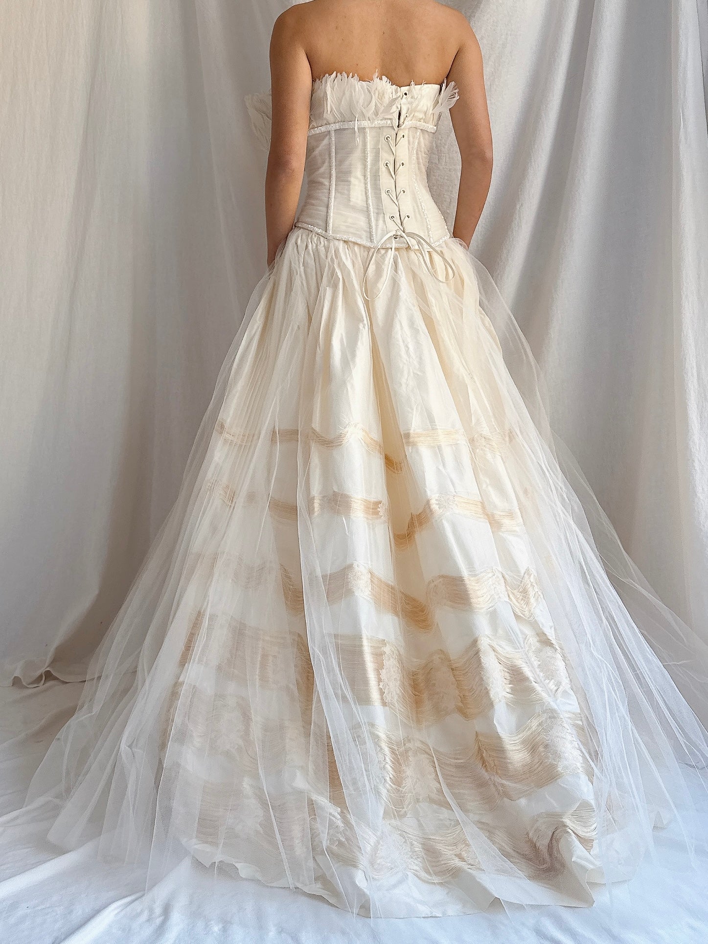 Vintage 2-Piece Feather Set - M