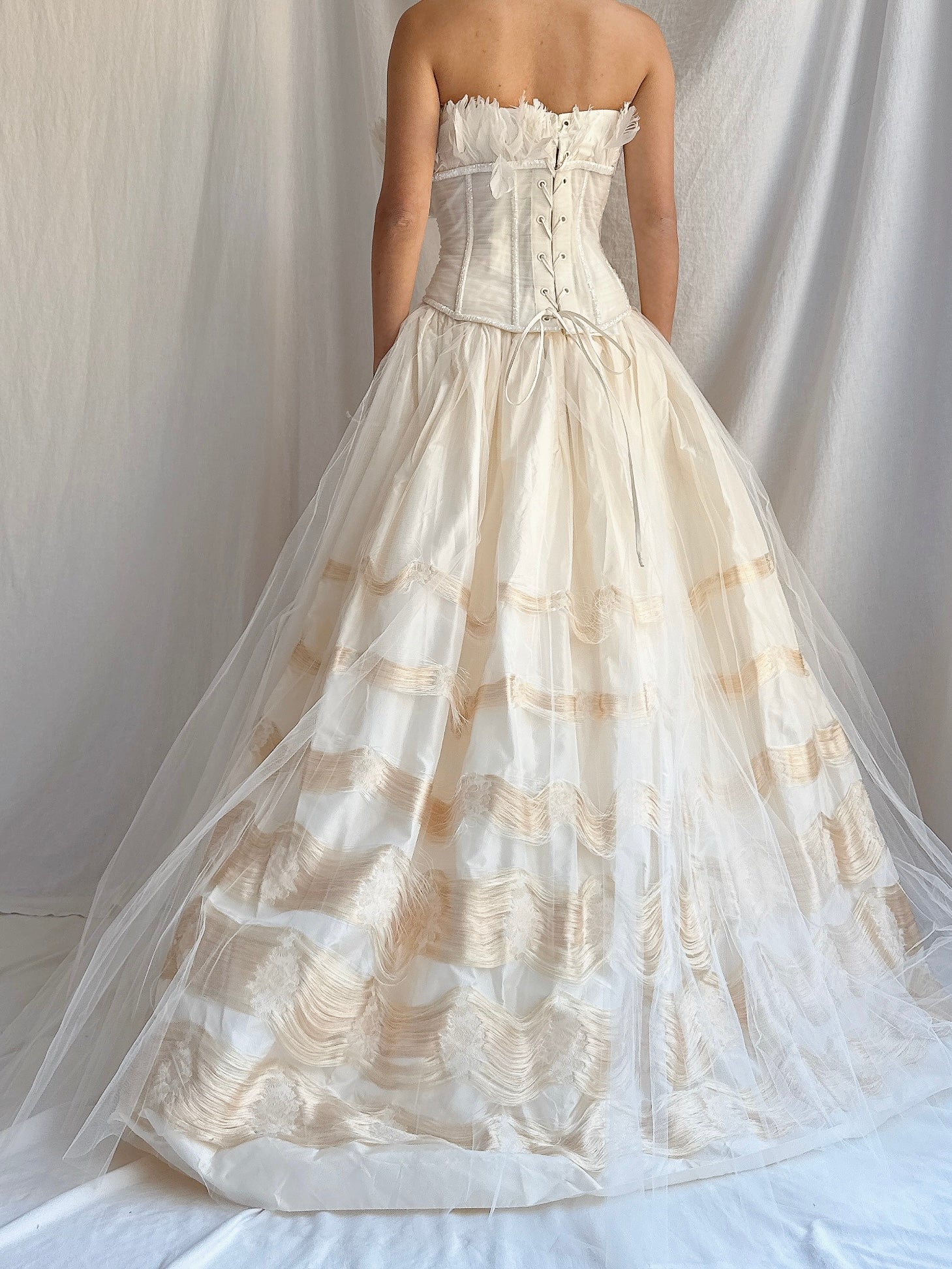 Vintage 2-Piece Feather Set - M