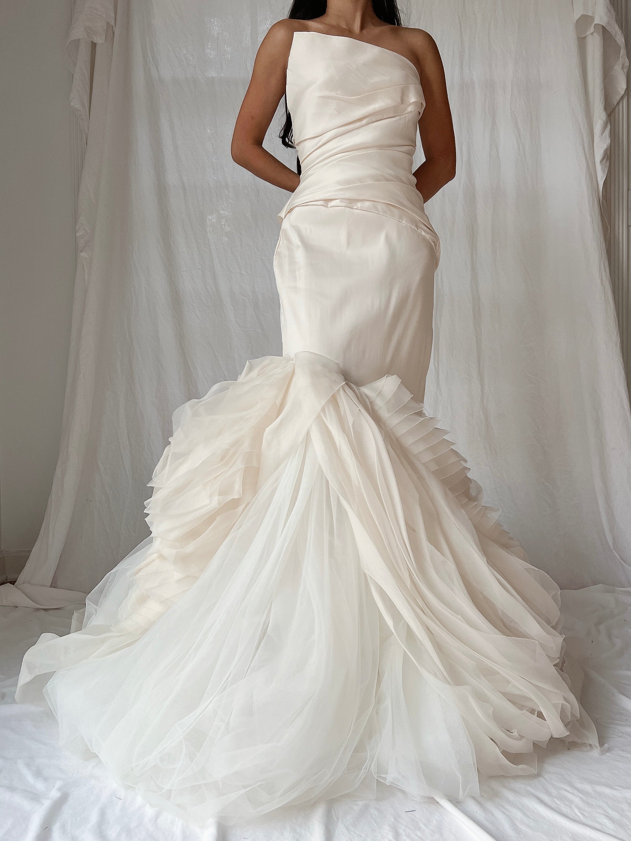 Vintage Vera Wang Dress with Asymmetrical Bodice - M | G O S S A M E R Vintage Vera Wang Dress with Asymmetrical Bodice - M | G O S S A M E R