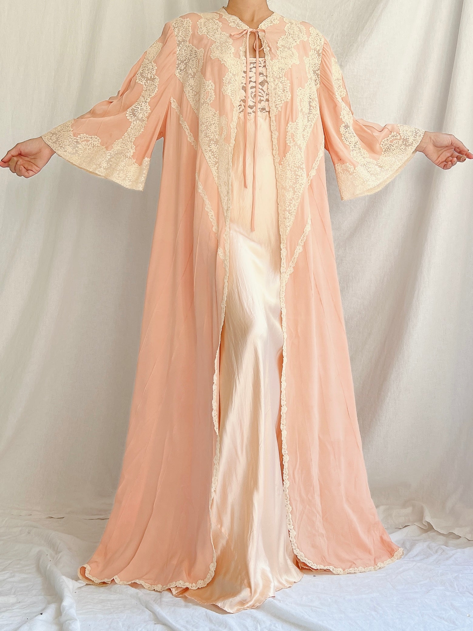 1930s Peach Silk Duster - OSFM