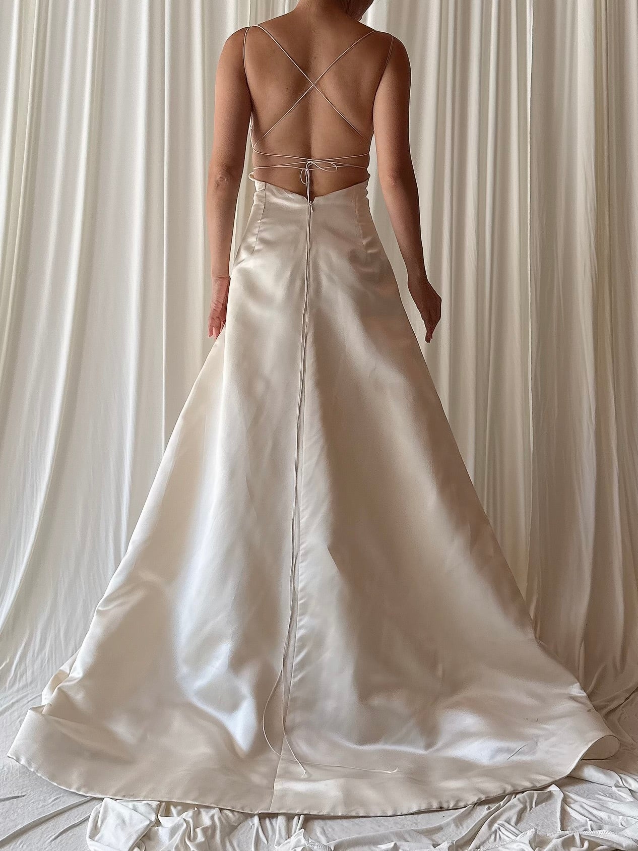 Vintage Vera Wang Silk Gown - 4-6