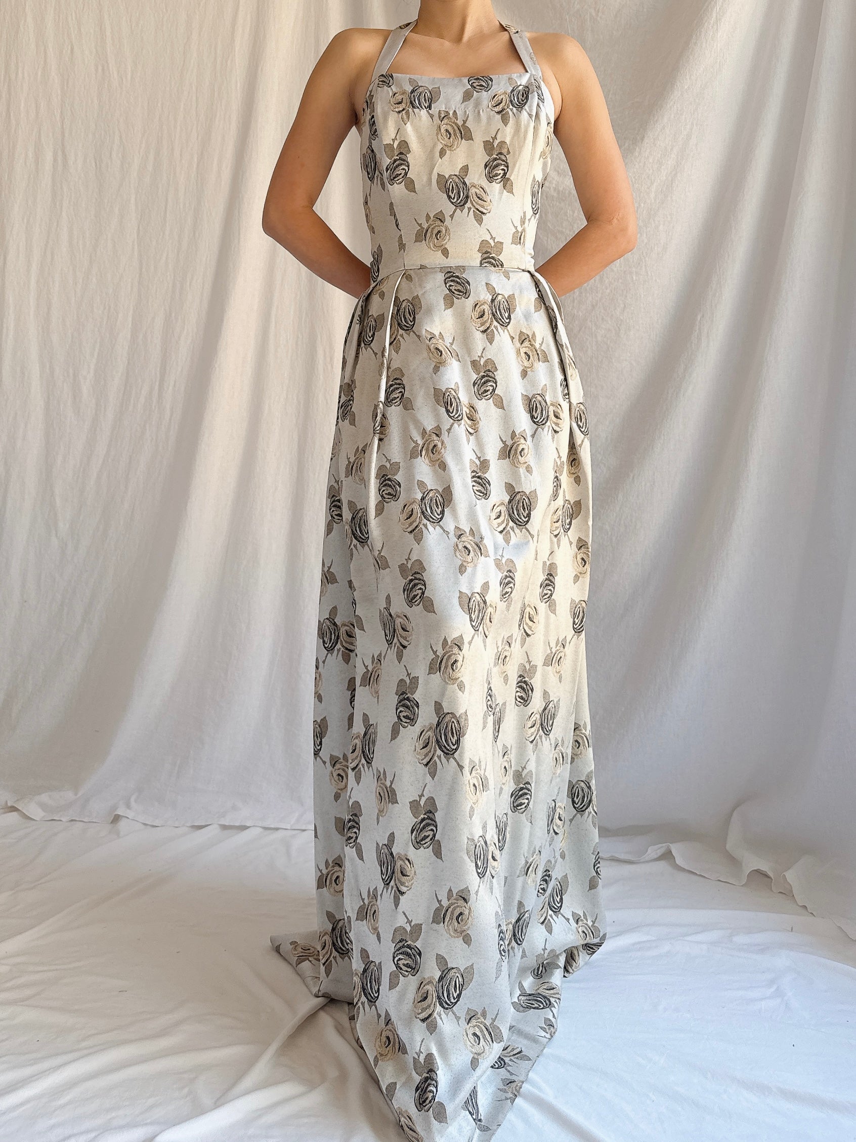 1950s Brocade Roses Gown - M/8